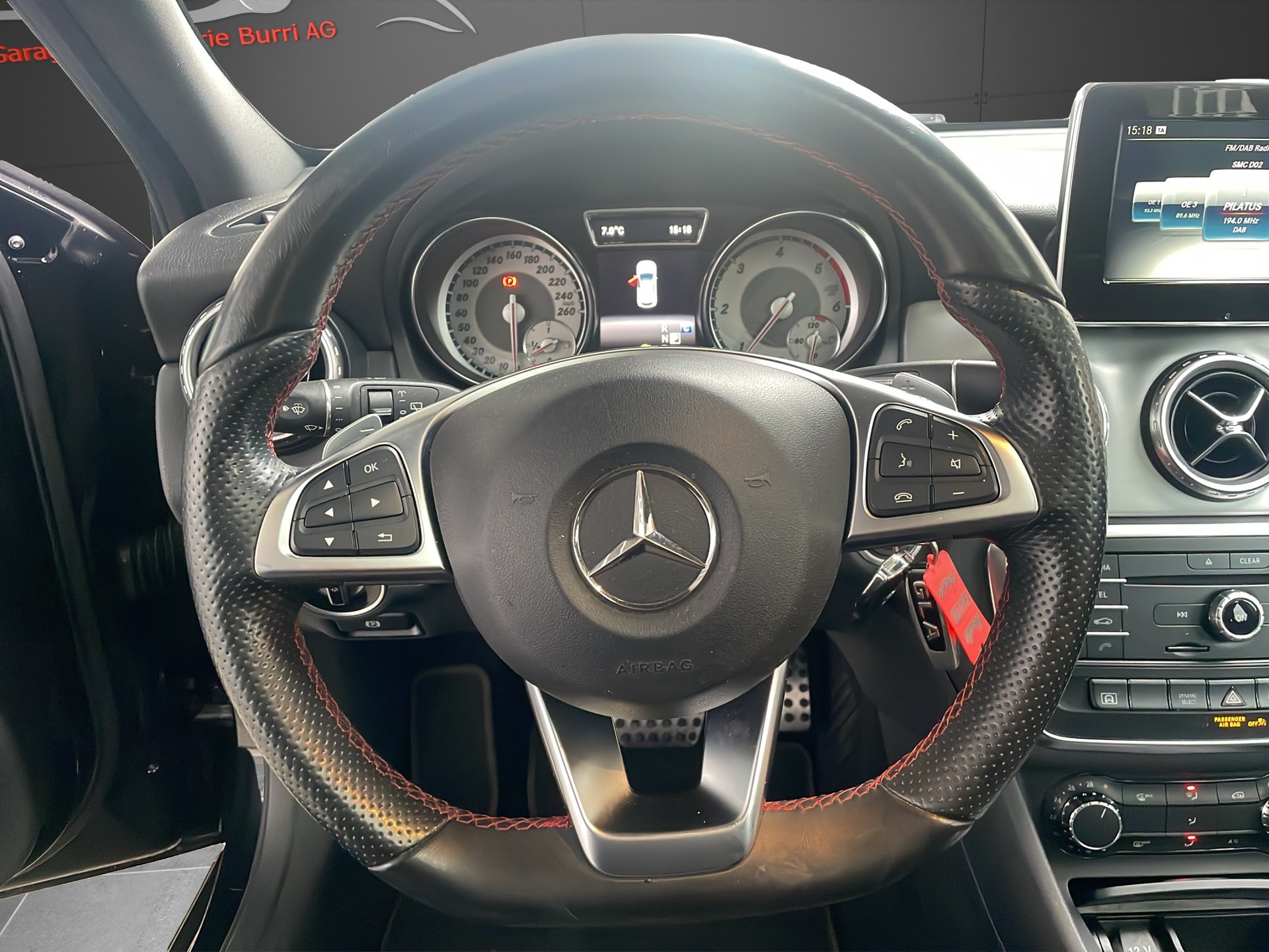 MERCEDES-BENZ GLA 220 d AMG Line 4Matic 7G-DCT-image-13