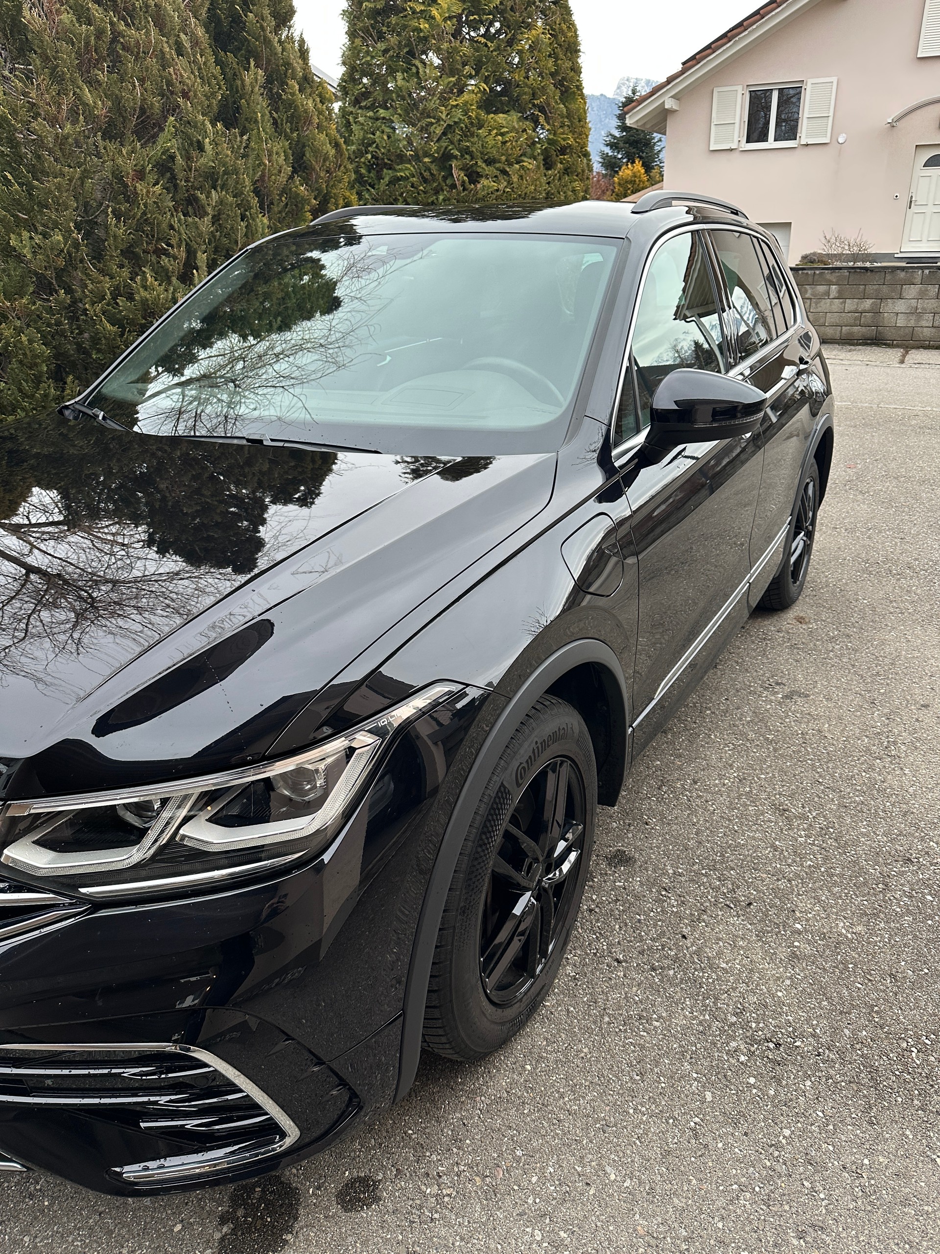 VW Tiguan 1.4TSI PHEV R-Line DSG-image-1
