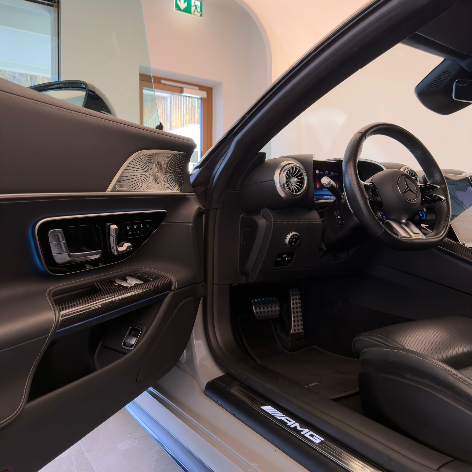 MERCEDES-BENZ AMG SL 63 4M Speedshift MCT-image-15