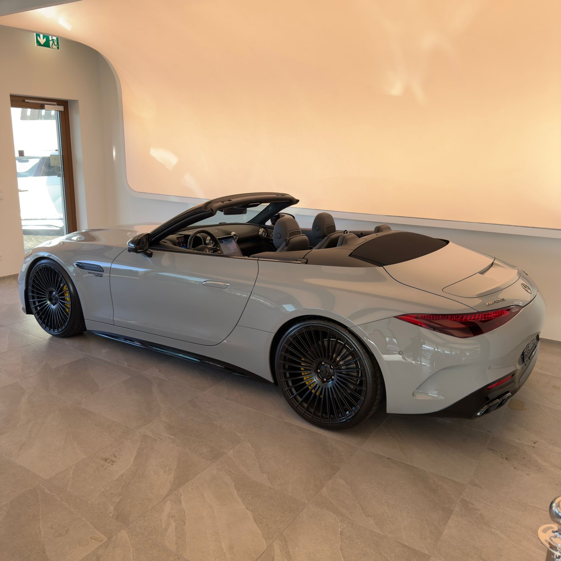 MERCEDES-BENZ AMG SL 63 4M Speedshift MCT-image-10