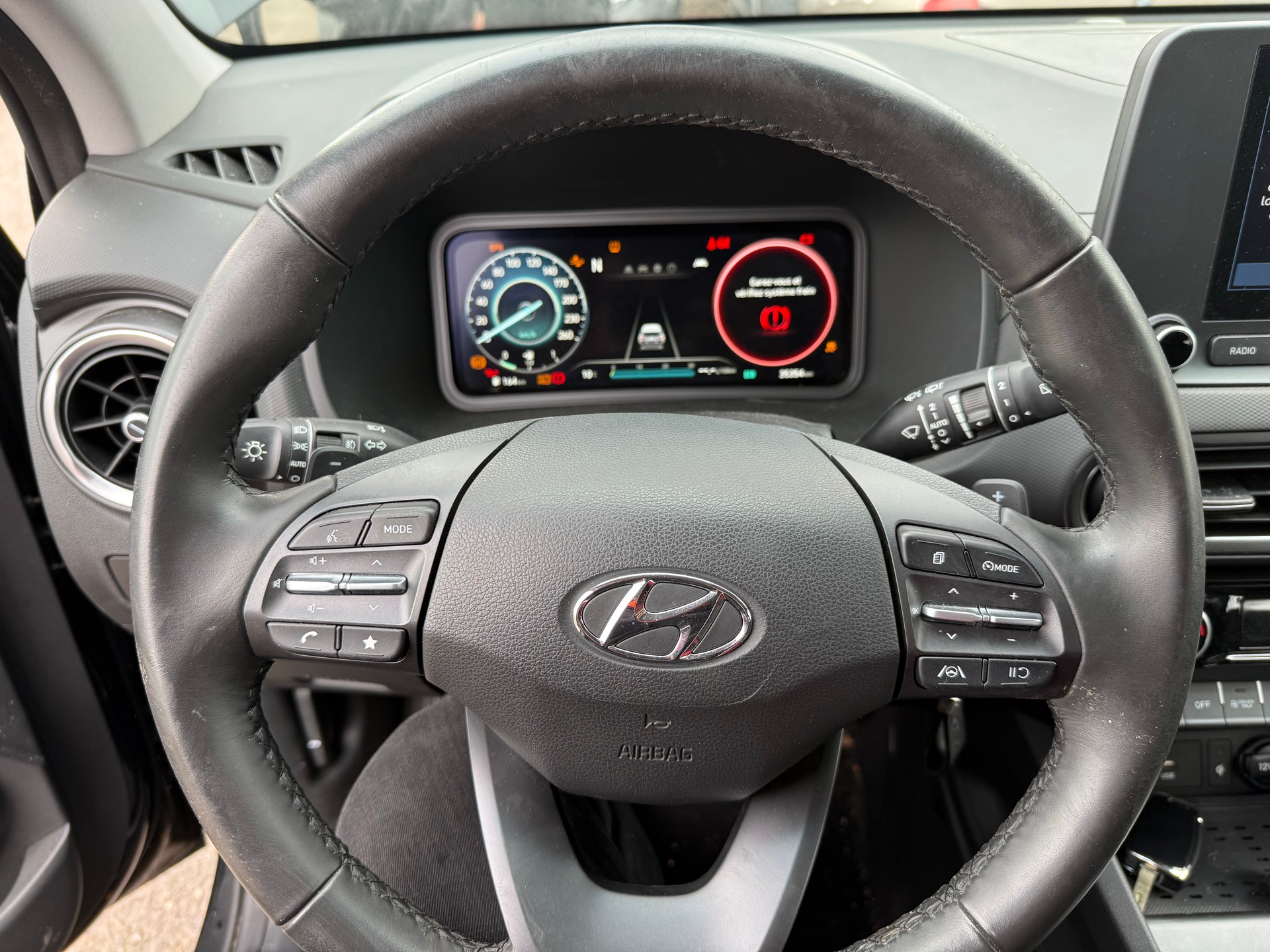 HYUNDAI Kona 1.6 GDi HEV Amplia DCT-image-12