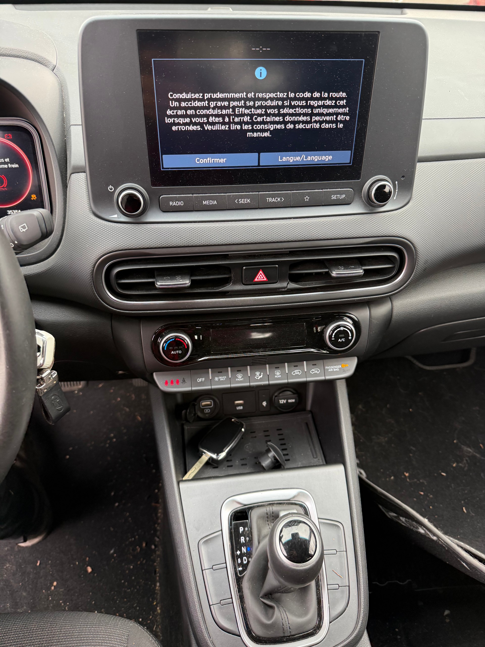 HYUNDAI Kona 1.6 GDi HEV Amplia DCT-image-13