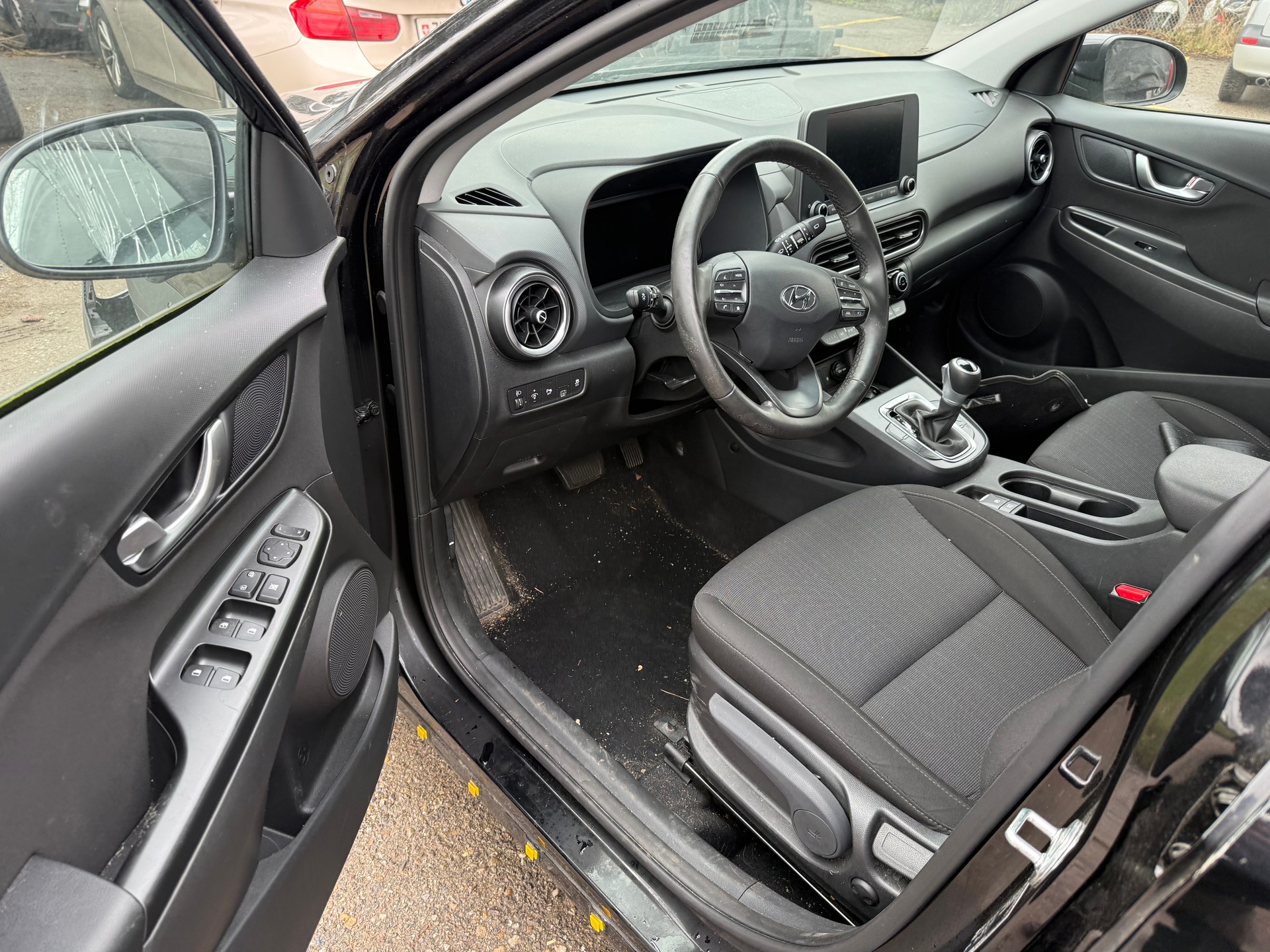 HYUNDAI Kona 1.6 GDi HEV Amplia DCT-image-10