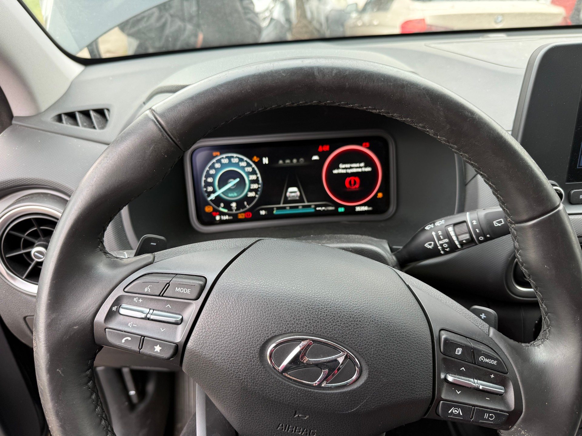 HYUNDAI Kona 1.6 GDi HEV Amplia DCT-image-11