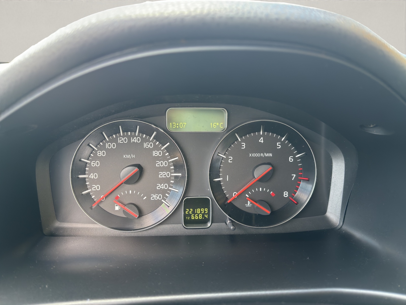 VOLVO C70 Cabriolet 2.5 20V T5 230 Summum-image-8