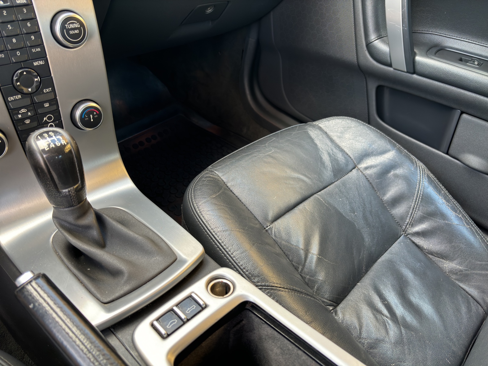 VOLVO C70 Cabriolet 2.5 20V T5 230 Summum-image-6