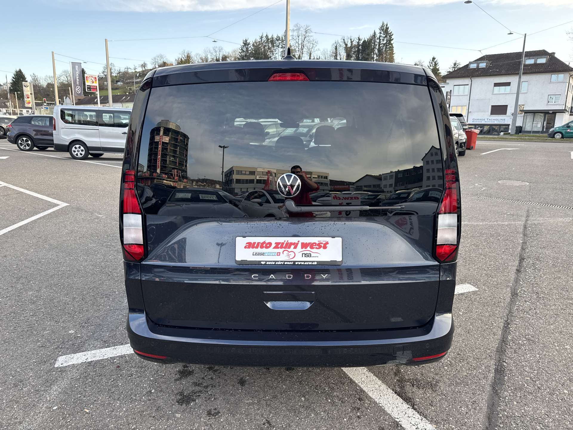 VW Caddy Maxi 1.5 TSi 7-Plätzer DSG-Automat-image-13