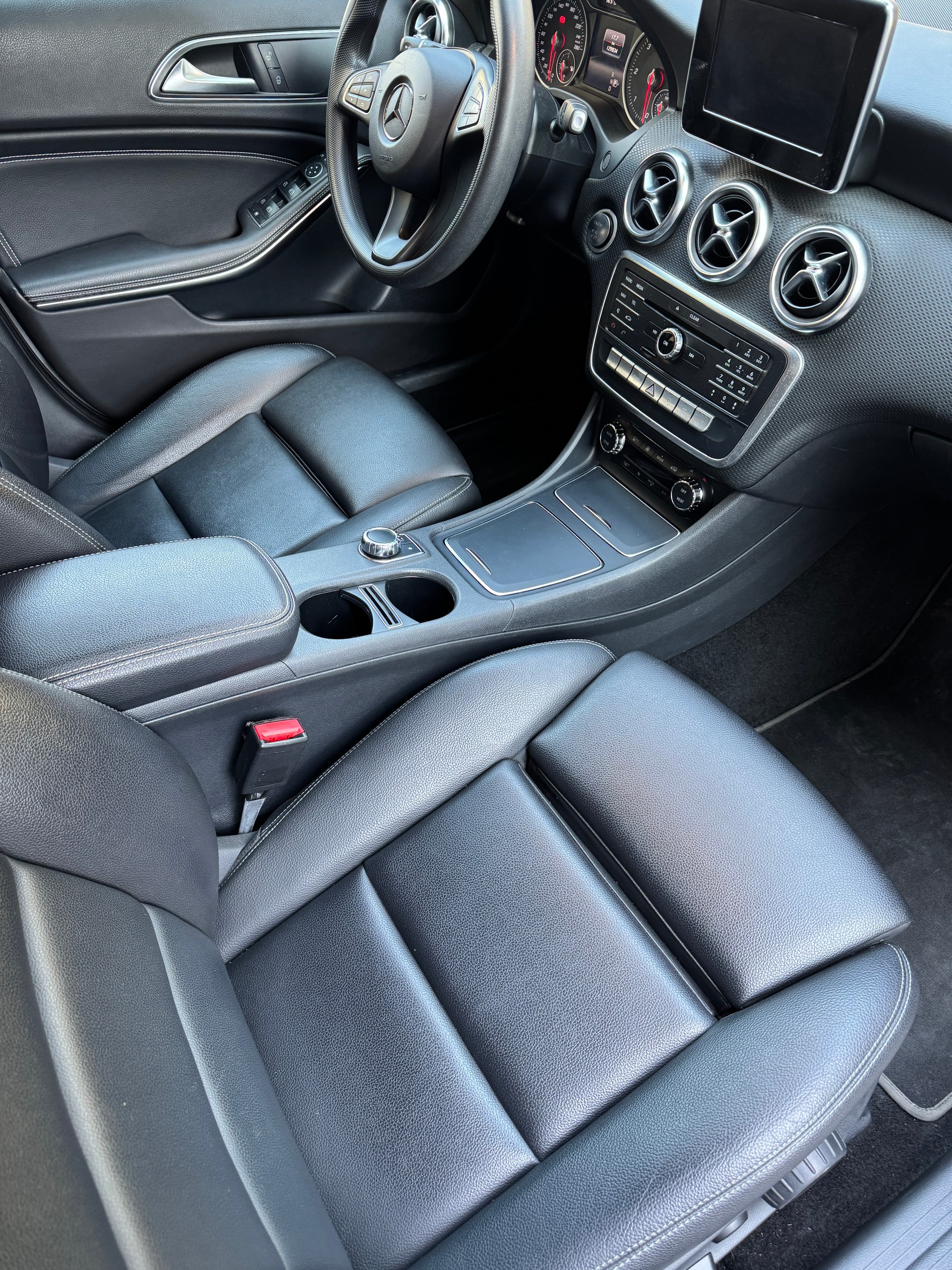 MERCEDES-BENZ A 200 CDI Style 4Matic 7G-DCT-image-6