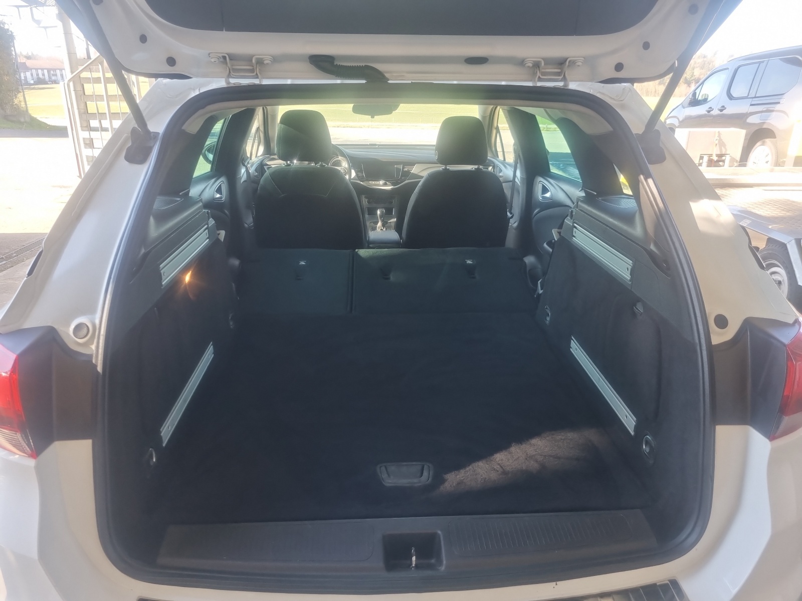 OPEL Astra Sports Tourer 1.4 T Edition S/S-image-9