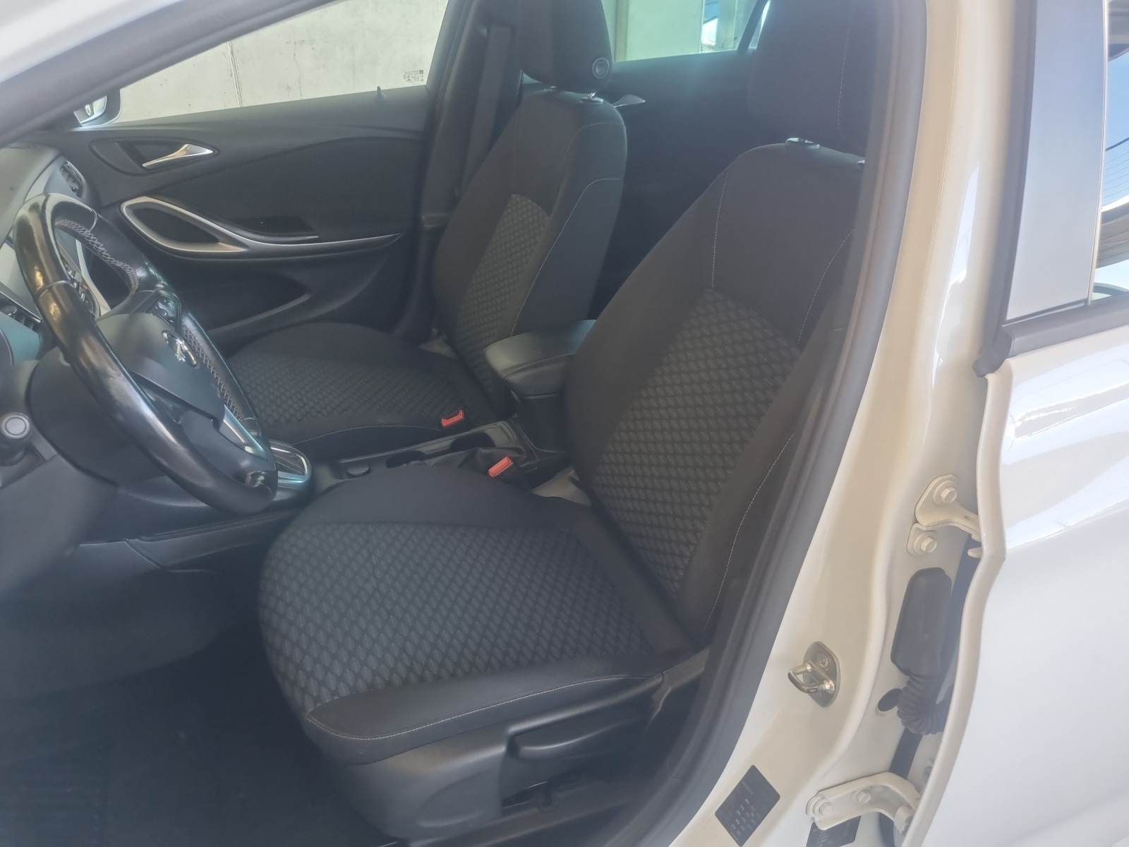 OPEL Astra Sports Tourer 1.4 T Edition S/S-image-6