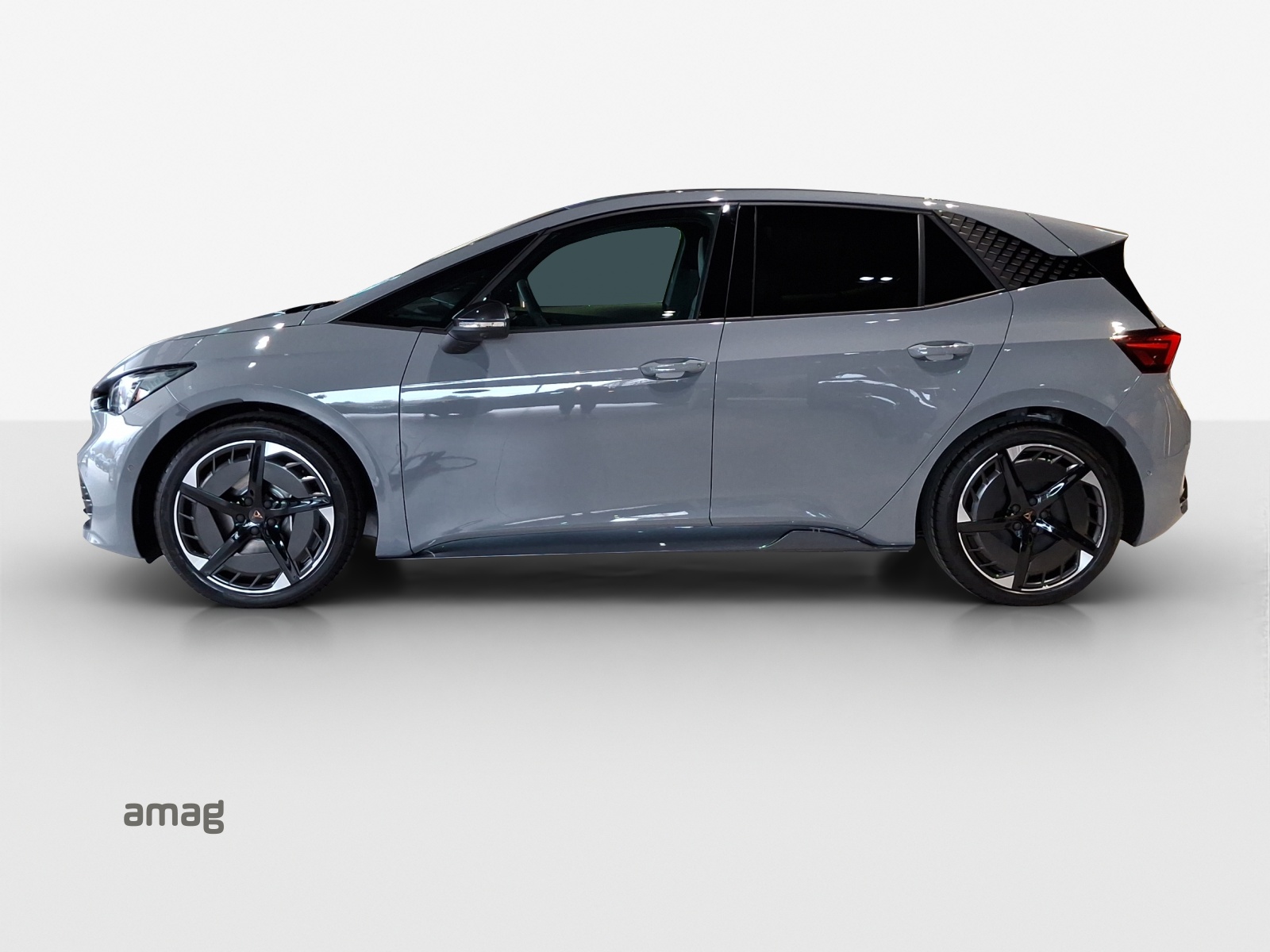 CUPRA Born 79 kWh e-Boost Adrenaline-image-1