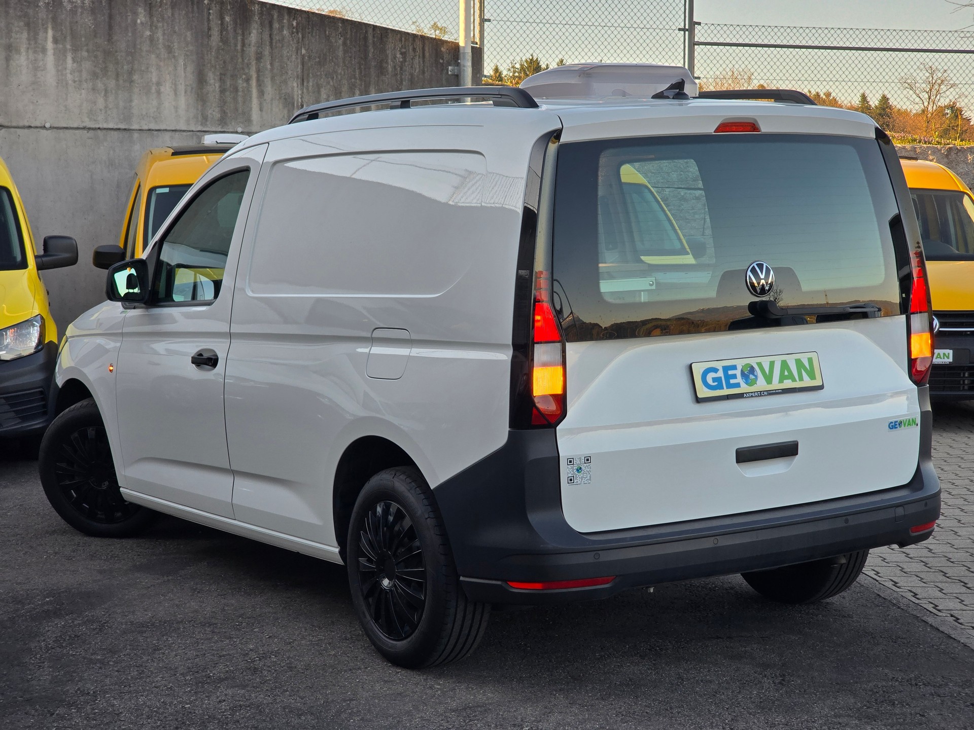 VW VW GEOVAN M 2.0TDI - NEUES MODEL - Navi - PDC - Klima - DAB+ - Tempomat-image-5