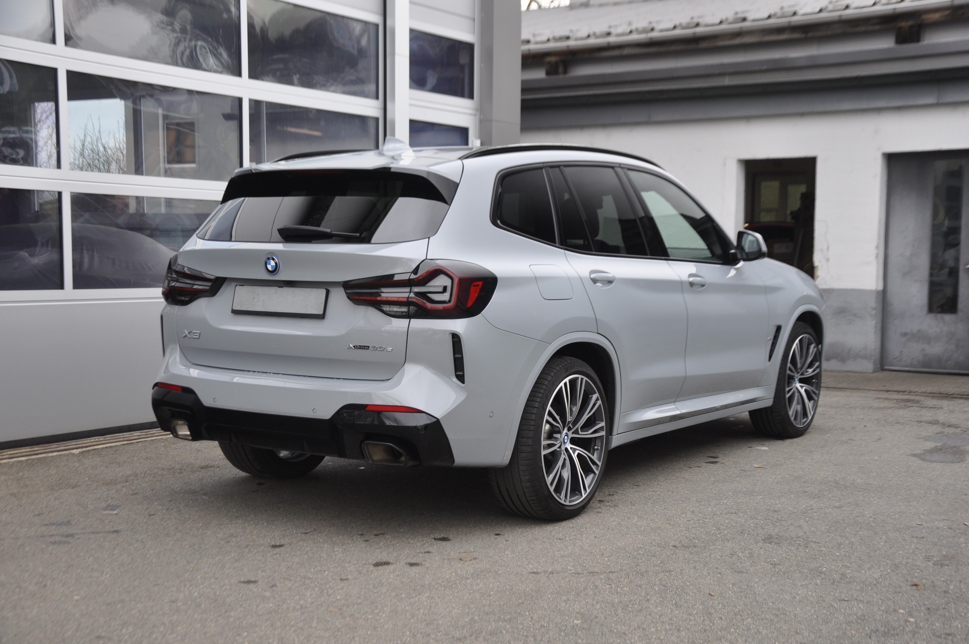 BMW X3 xDrive 30e M Sport-image-2
