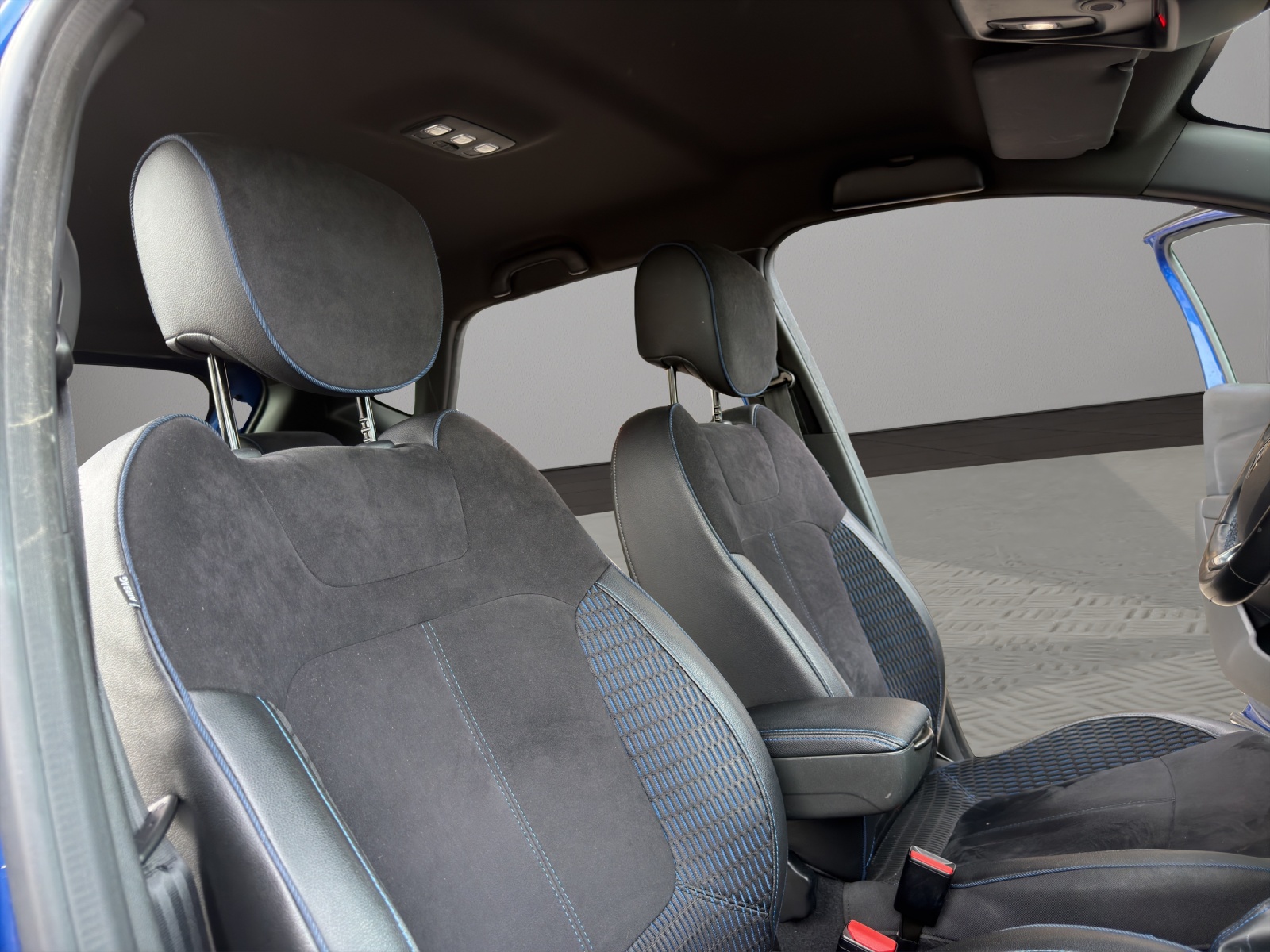 RENAULT Captur 1.3 T 16V S-Edition EDC-image-19