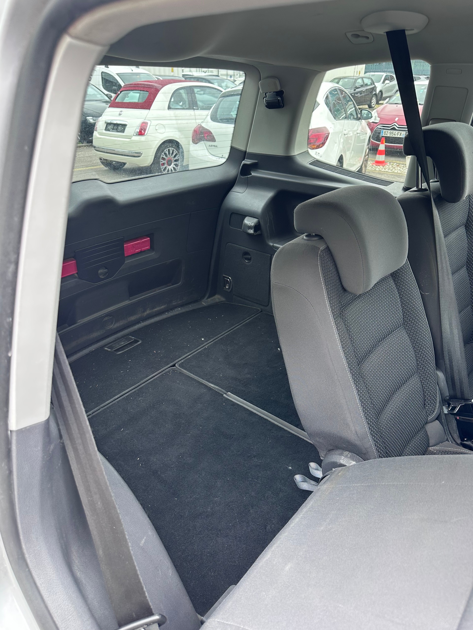 VW Touran 1.4 TSI Comfortline DSG-image-6