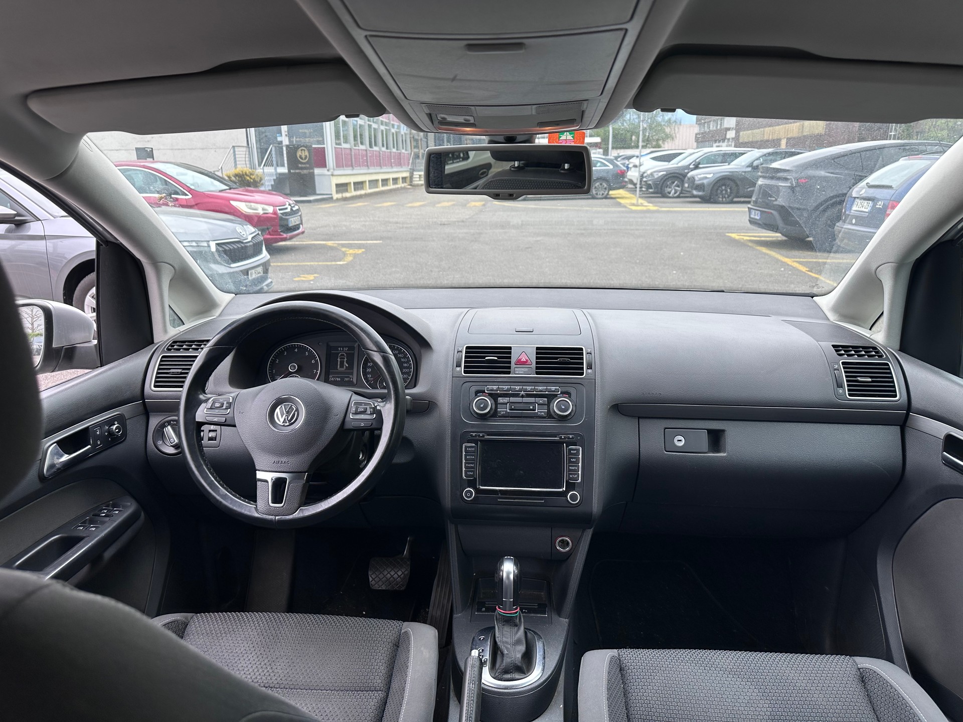 VW Touran 1.4 TSI Comfortline DSG-image-8