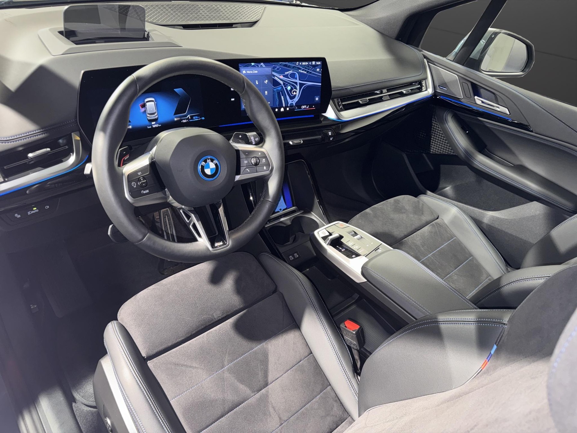 BMW 225e xDrive Active Tourer M Sport-image-8
