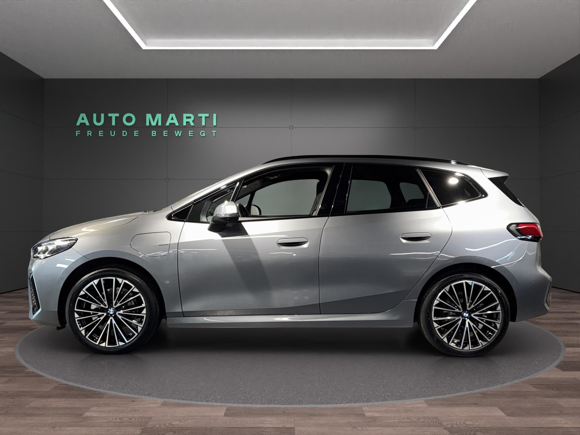 BMW 225e xDrive Active Tourer M Sport-image-2