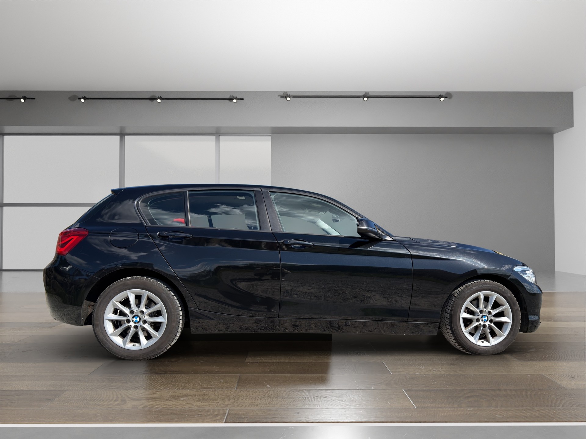 BMW 118-image-7