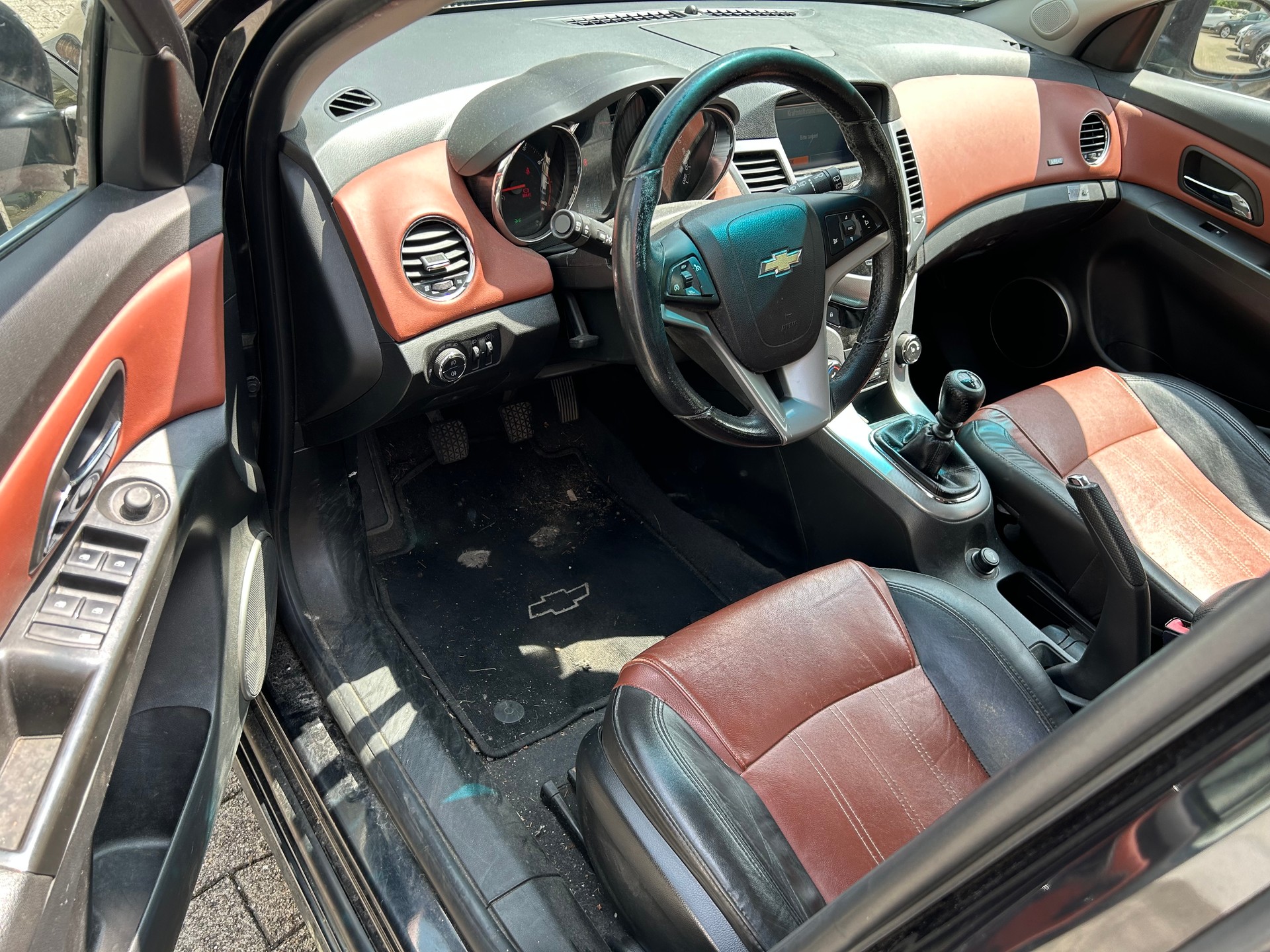 CHEVROLET Cruze 1.8 100 Edition-image-11