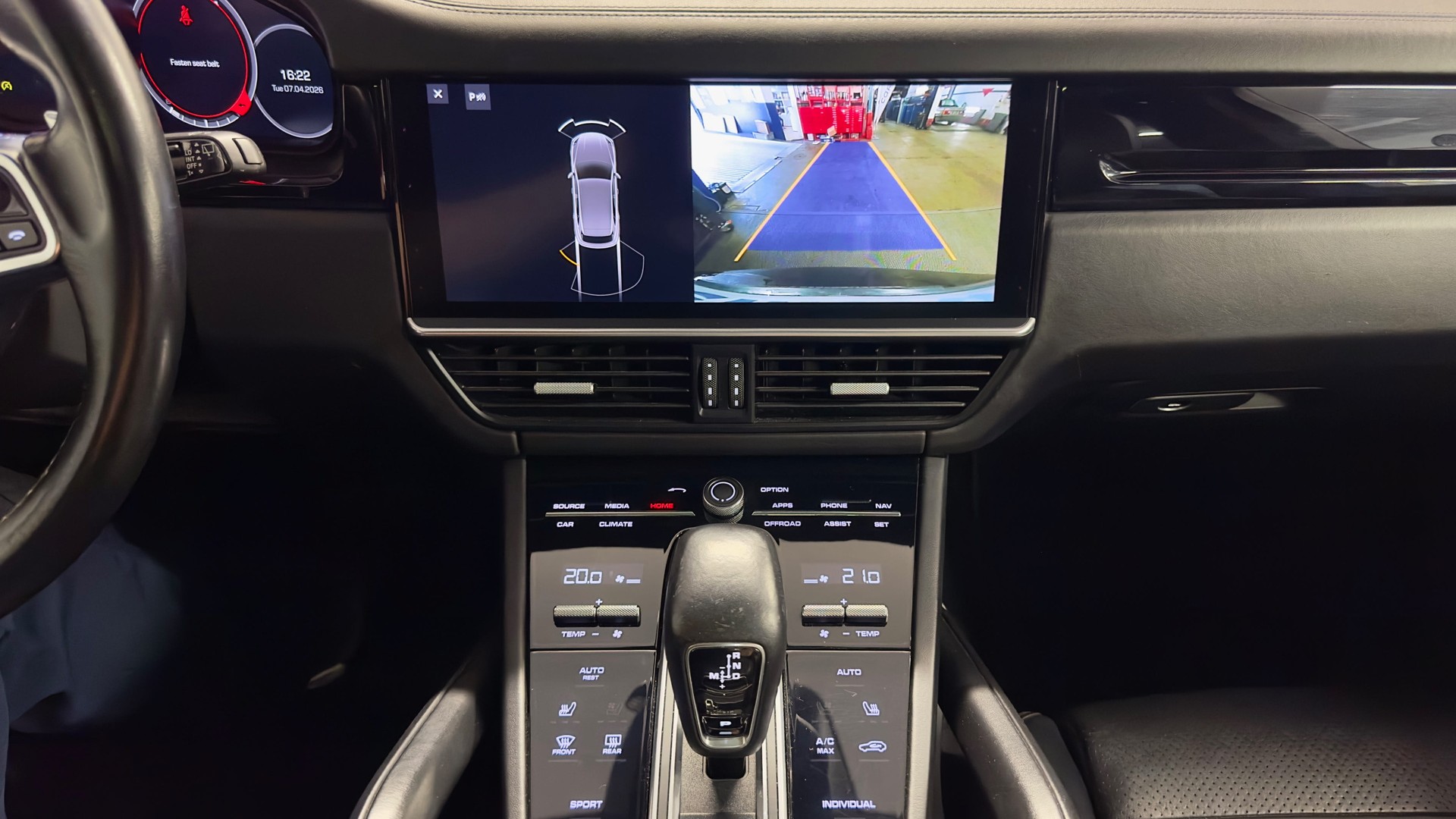 PORSCHE Cayenne-image-11