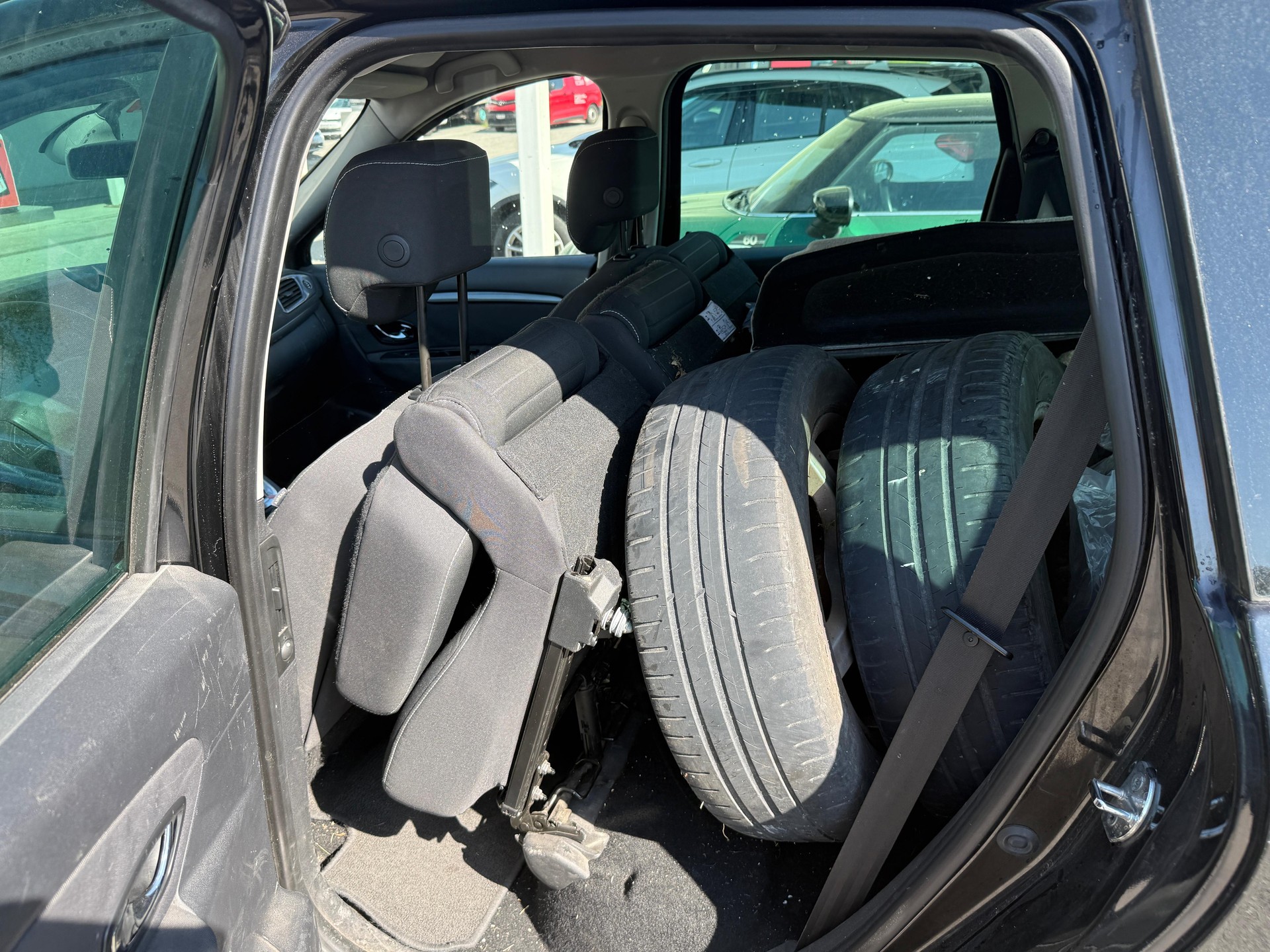 RENAULT Scénic 1.2 16V Turbo Swiss Edition-image-6