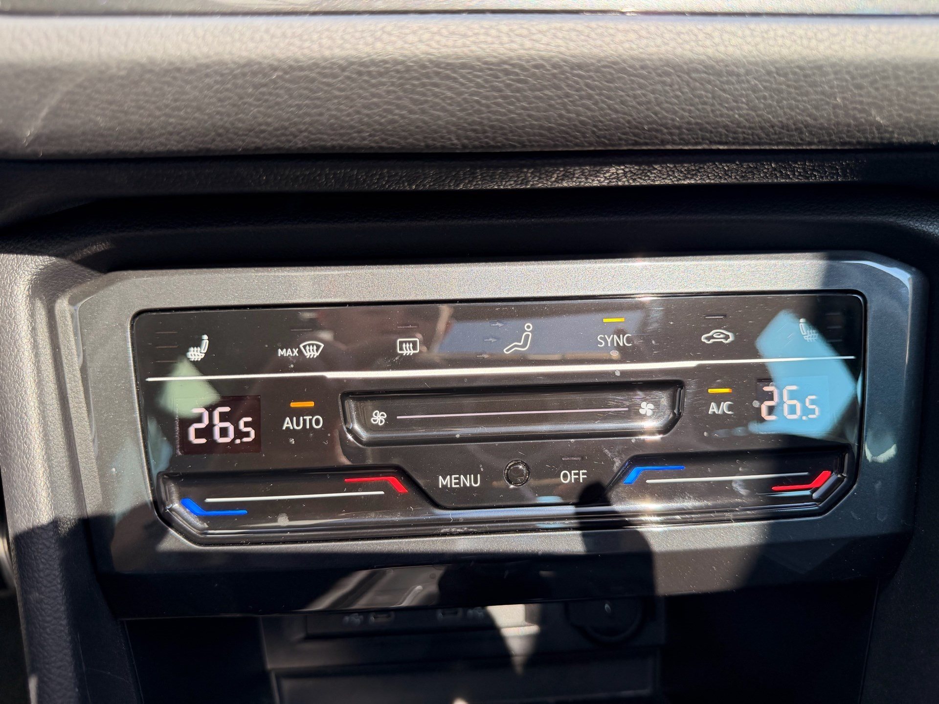 VW Tiguan Move 1.5 TSI DSG *** PANORAMAGLASDACH ***-image-20
