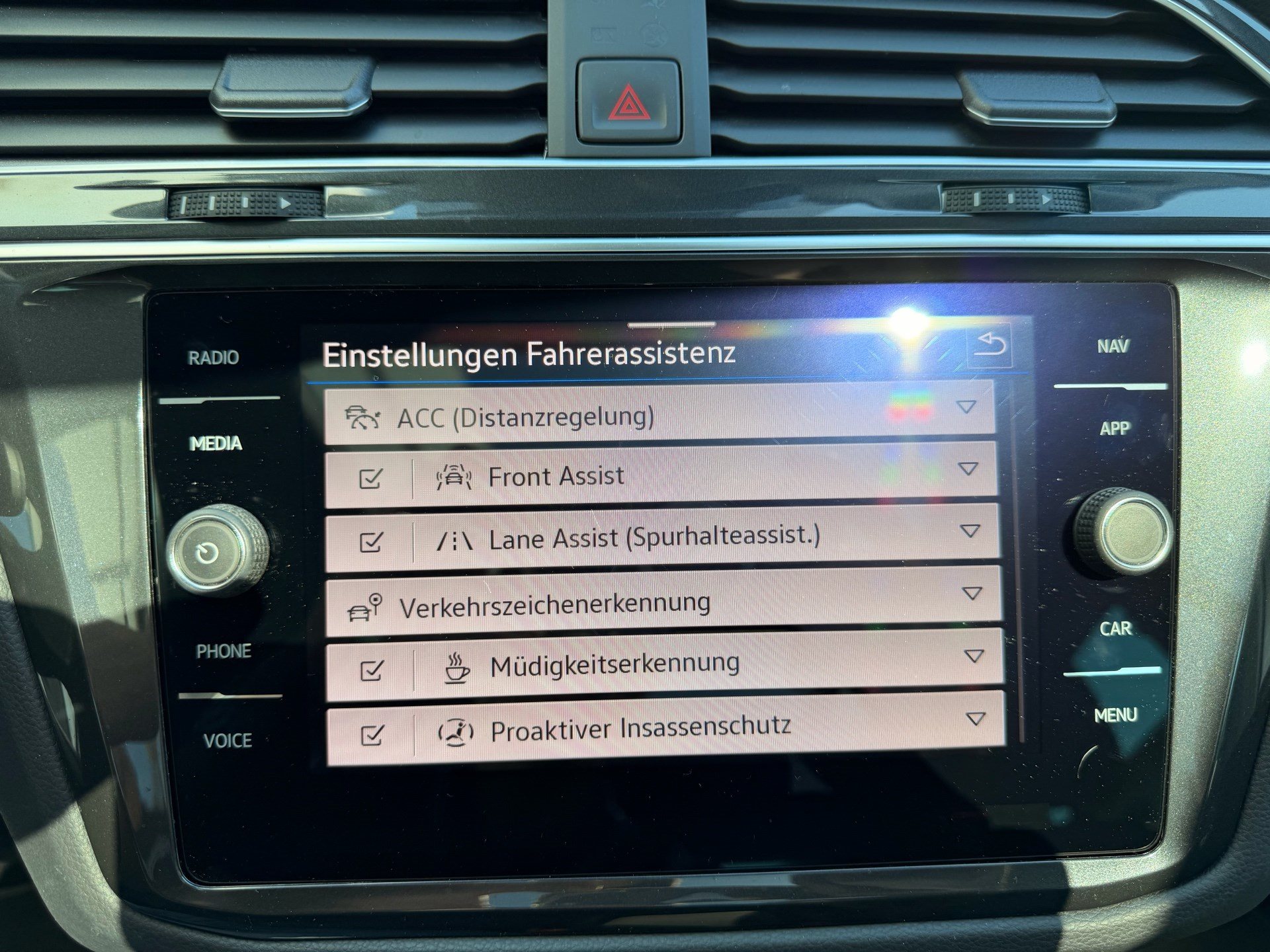 VW Tiguan Move 1.5 TSI DSG *** PANORAMAGLASDACH ***-image-14