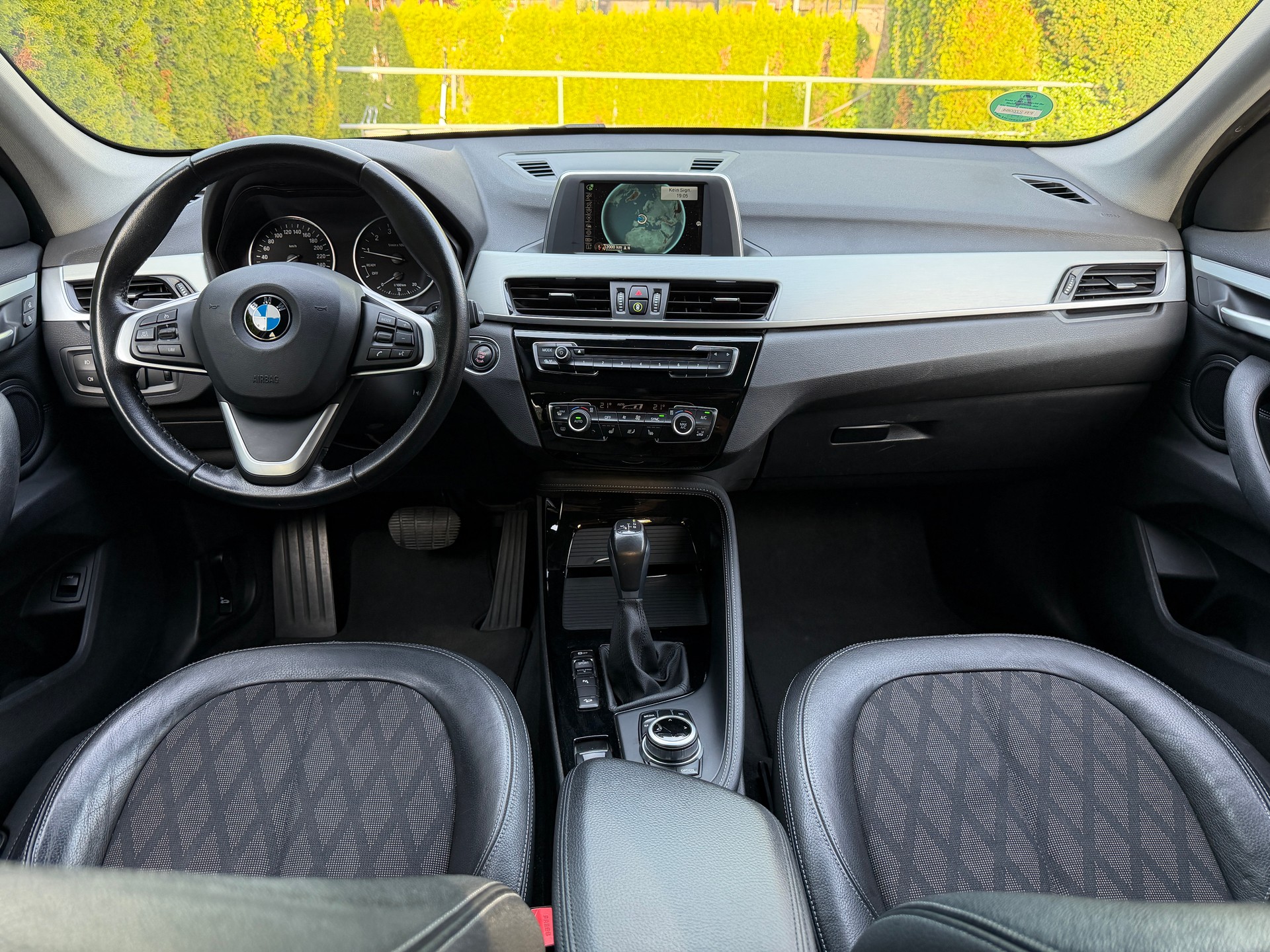 BMW X1 xDrive 20i xLine Steptronic-image-9