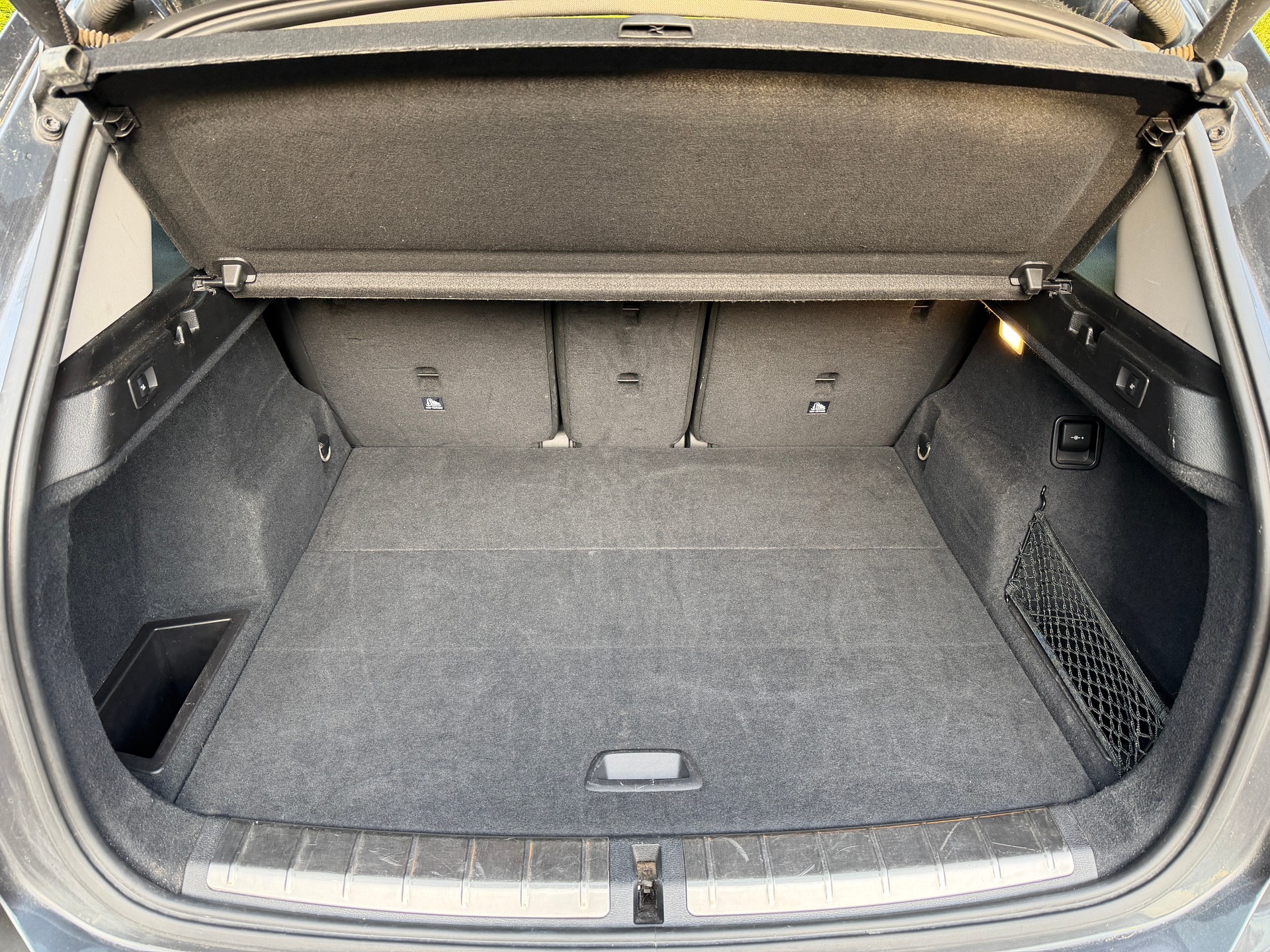 BMW X1 xDrive 20i xLine Steptronic-image-12