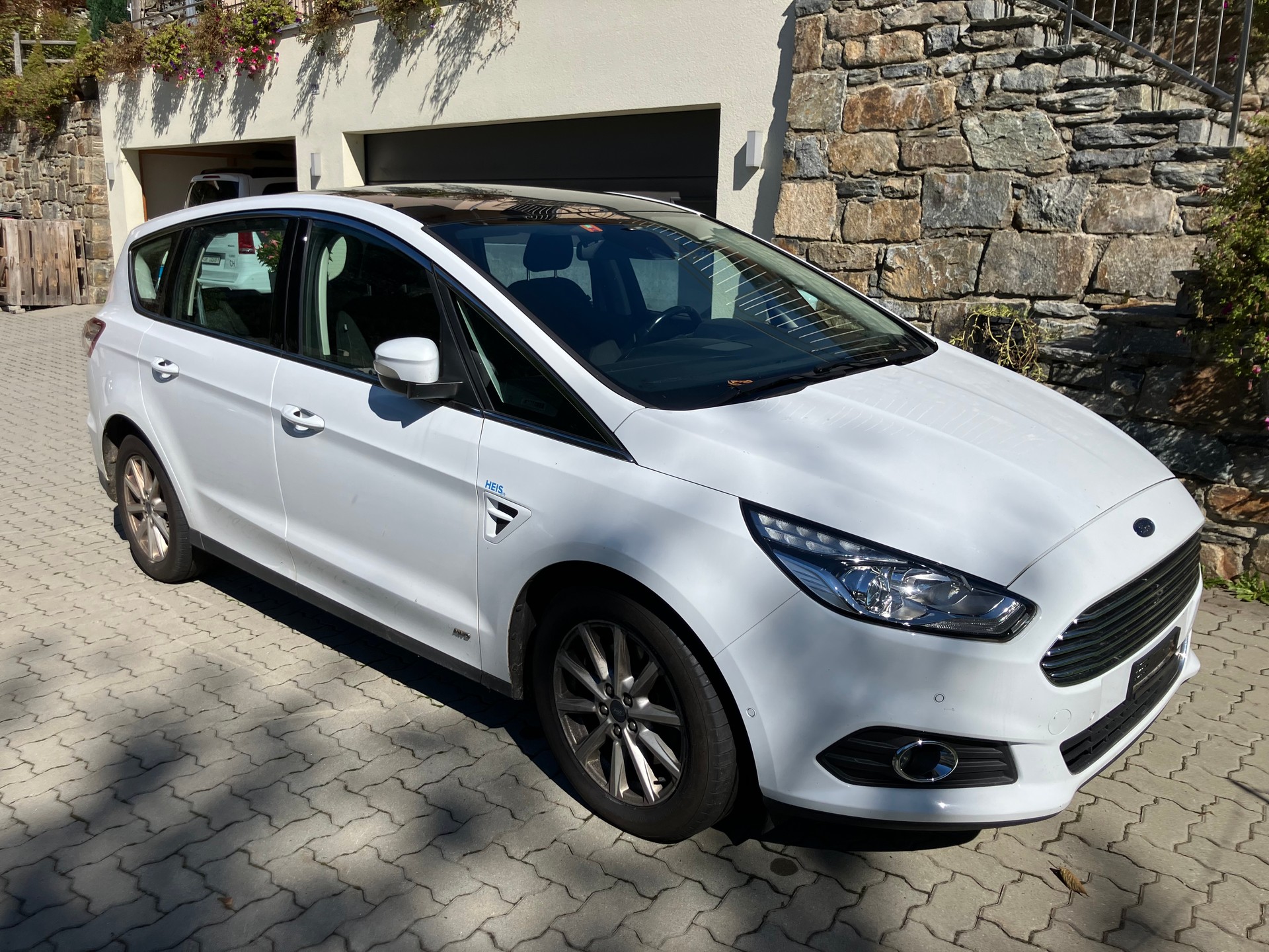 FORD 2.0 TDCi 180 Titanium AWD Powershift / 7 Plätzer / Anhängerkupplung-image-1