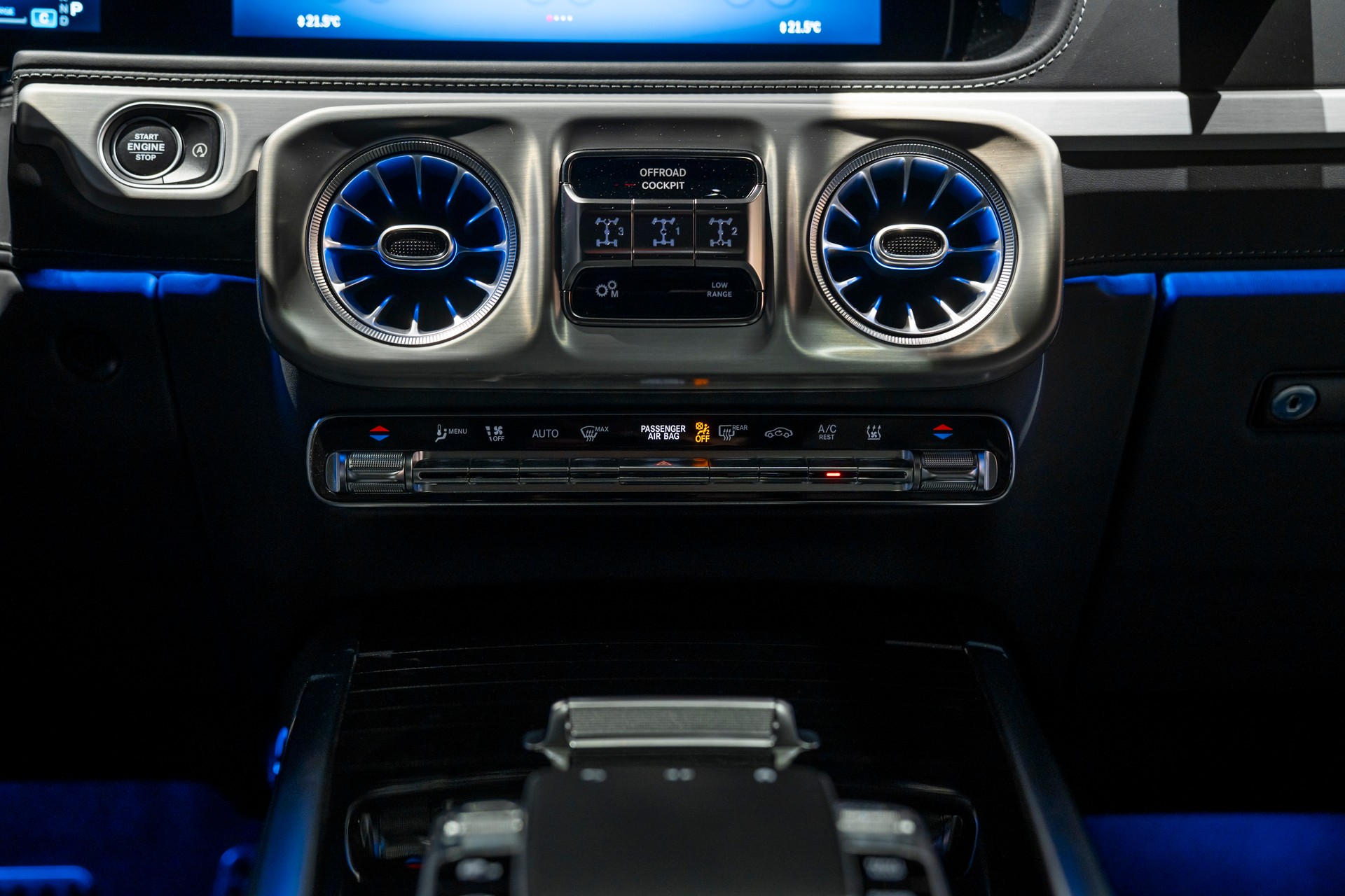 MERCEDES-BENZ G 63 AMG 9G-Tronic-image-11