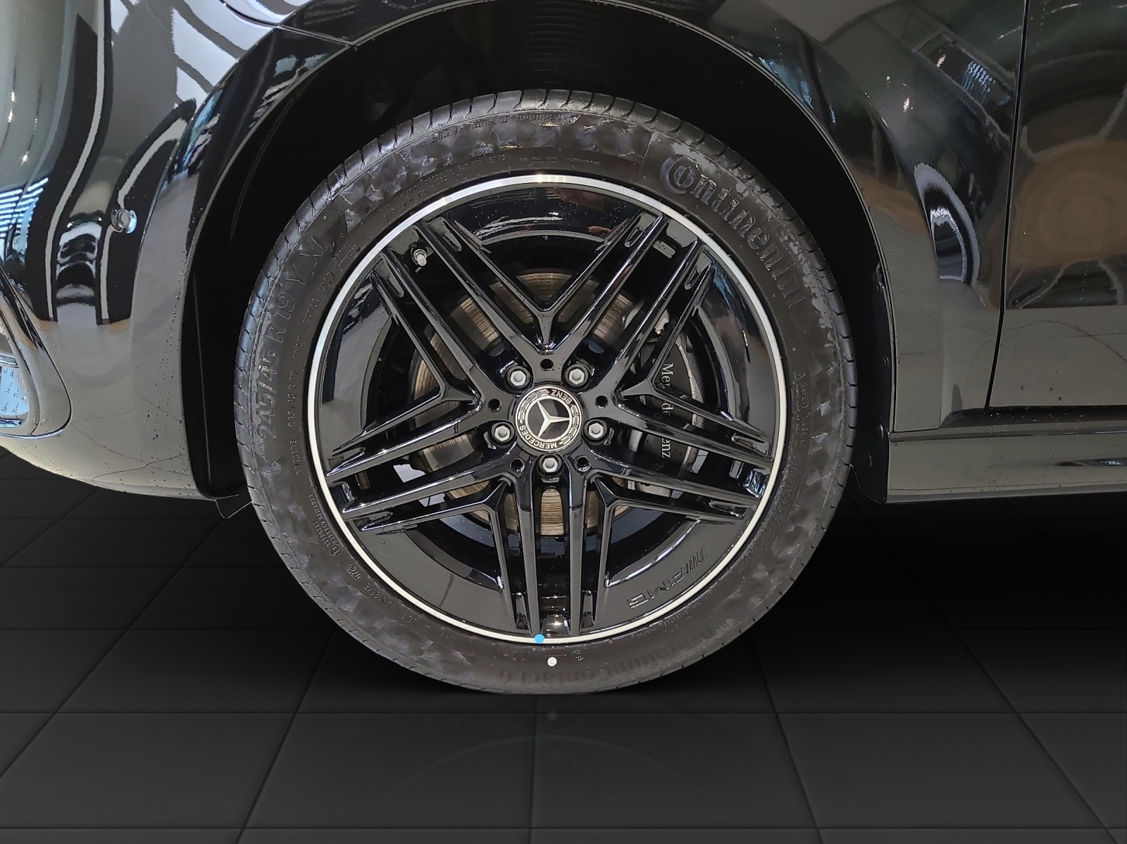 MERCEDES-BENZ V 300 d lang 4Matic Swiss Edition 9G-Tronic-image-9