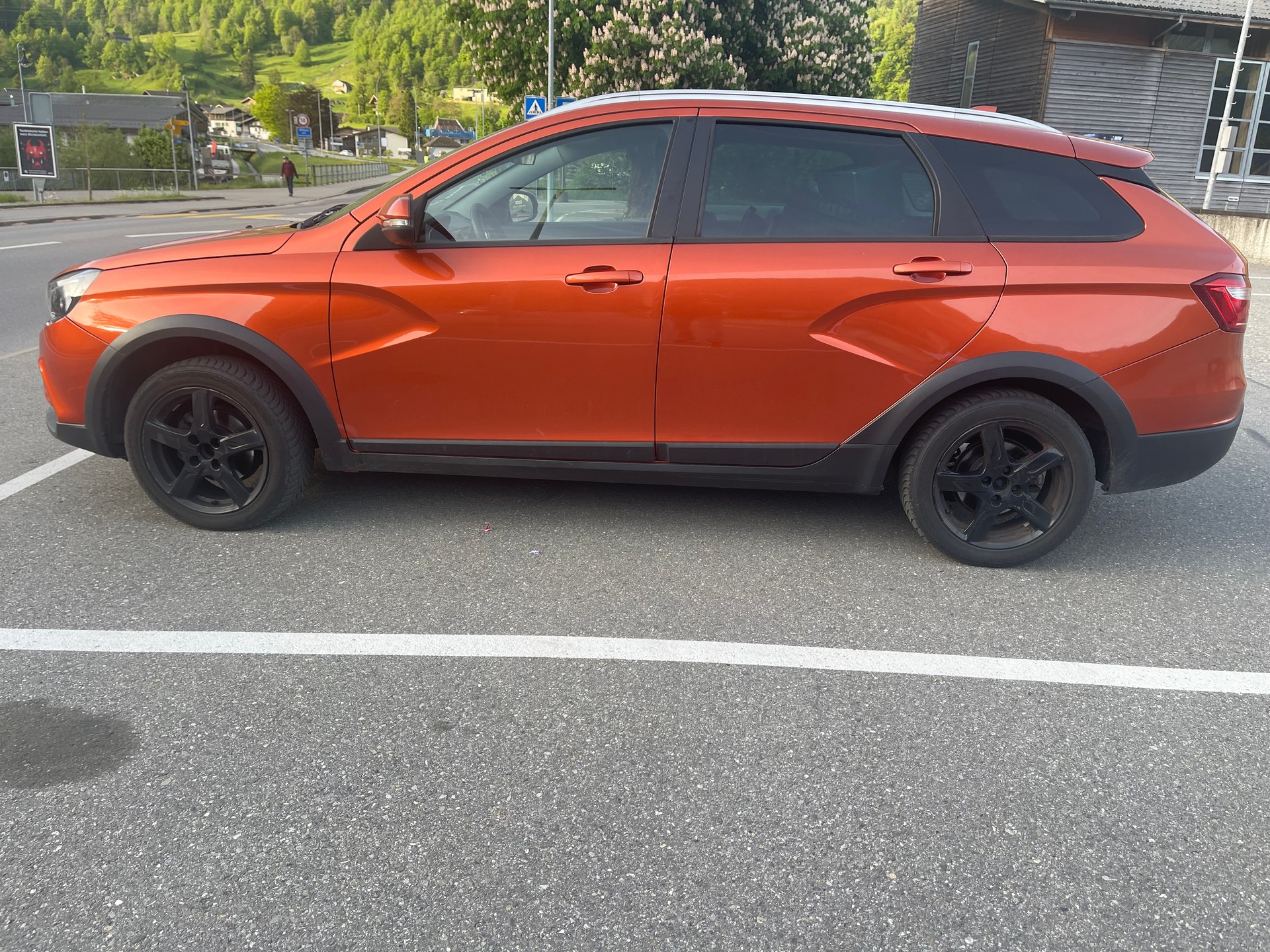 LADA VESTA-image-2