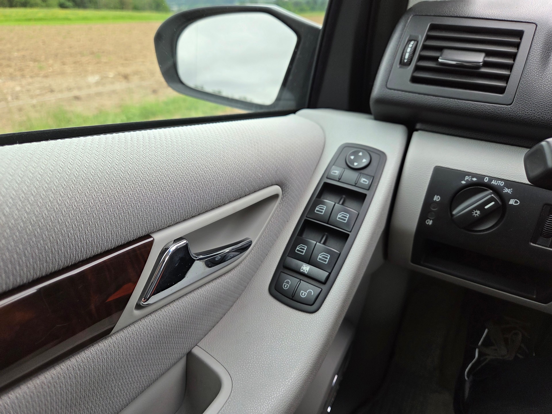 MERCEDES-BENZ A 180 CDI Elégance-image-10