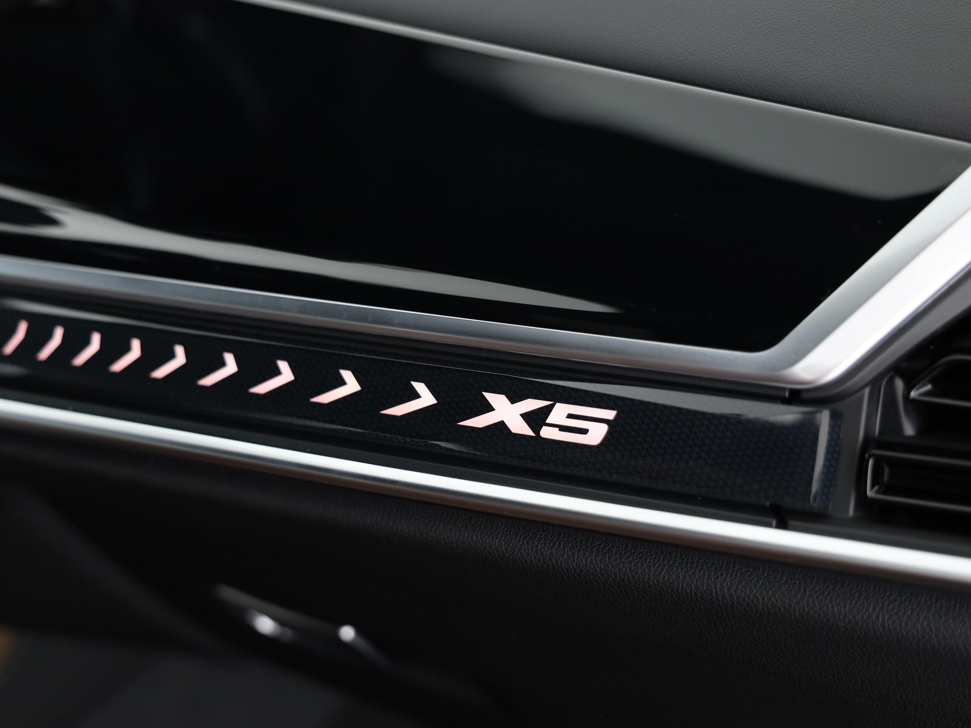 BMW X5 30d xDrive SAG-image-12