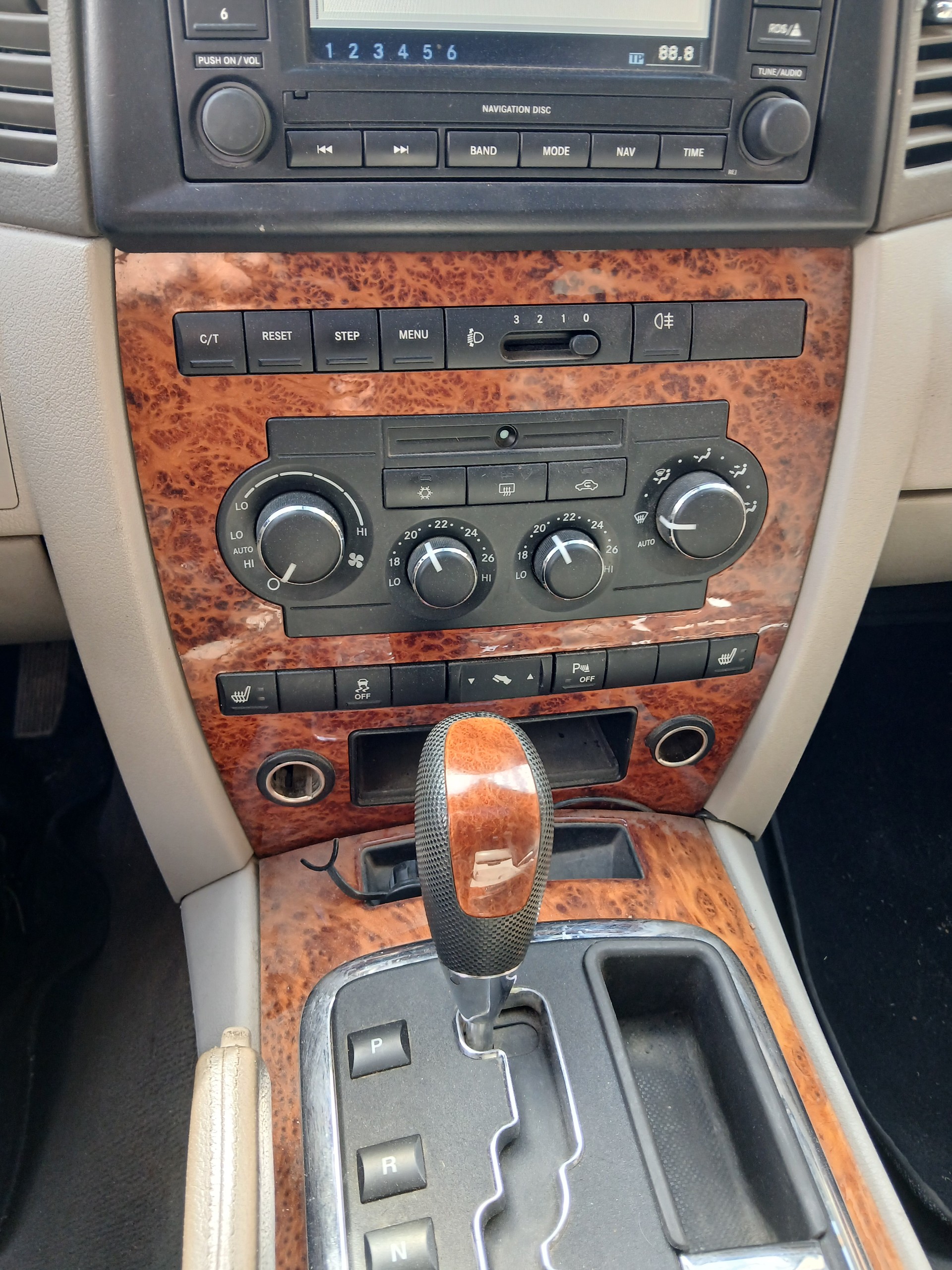JEEP Gr.Cherokee 3.0 CRD Limited Automatic-image-4