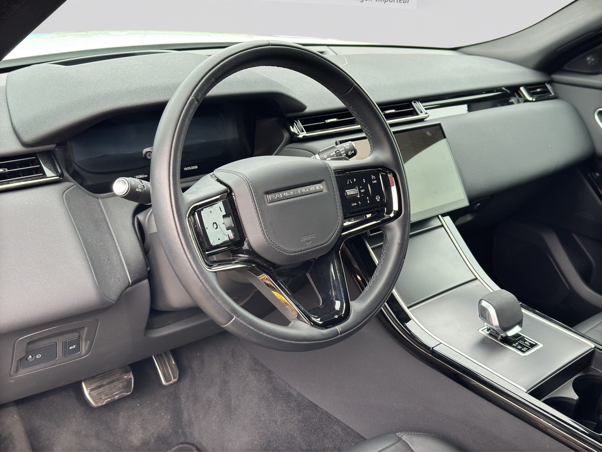 LAND ROVER Range Rover Velar D 200 Black Automatic-image-6