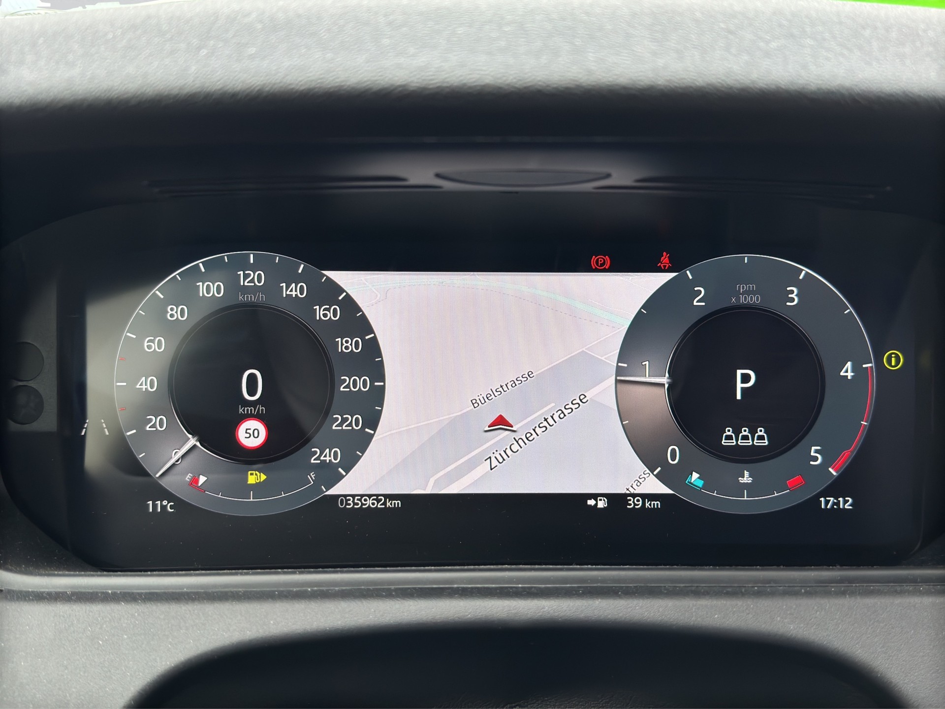 LAND ROVER Range Rover Velar D 200 Black Automatic-image-11