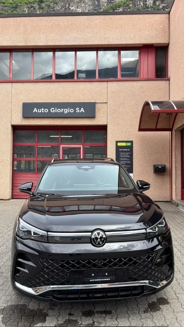 VW Tiguan 2.0 TSI R-Line Plus DSG 4Motion-image-1