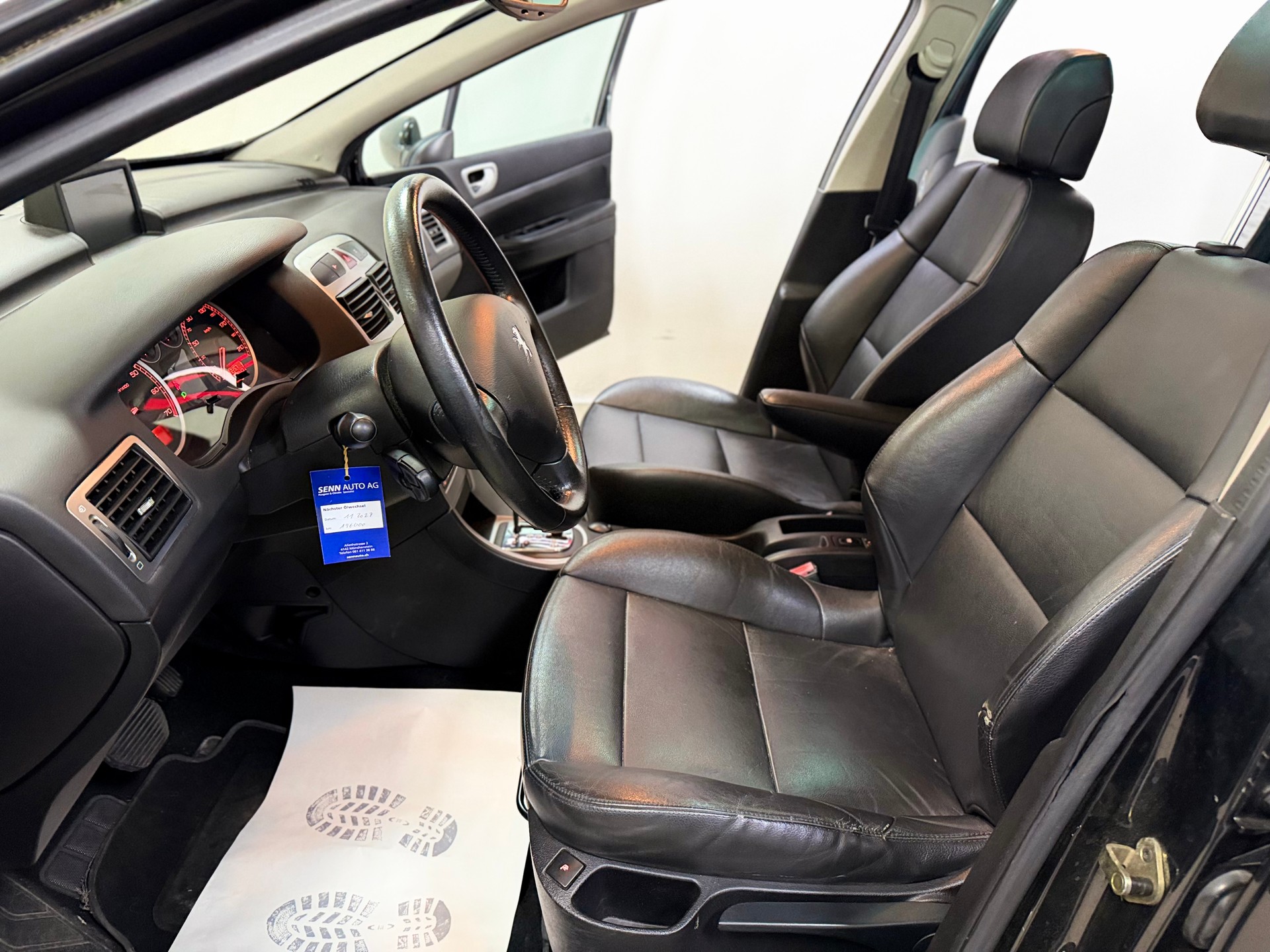 PEUGEOT 307 SW 2.0 16V Premium-image-7