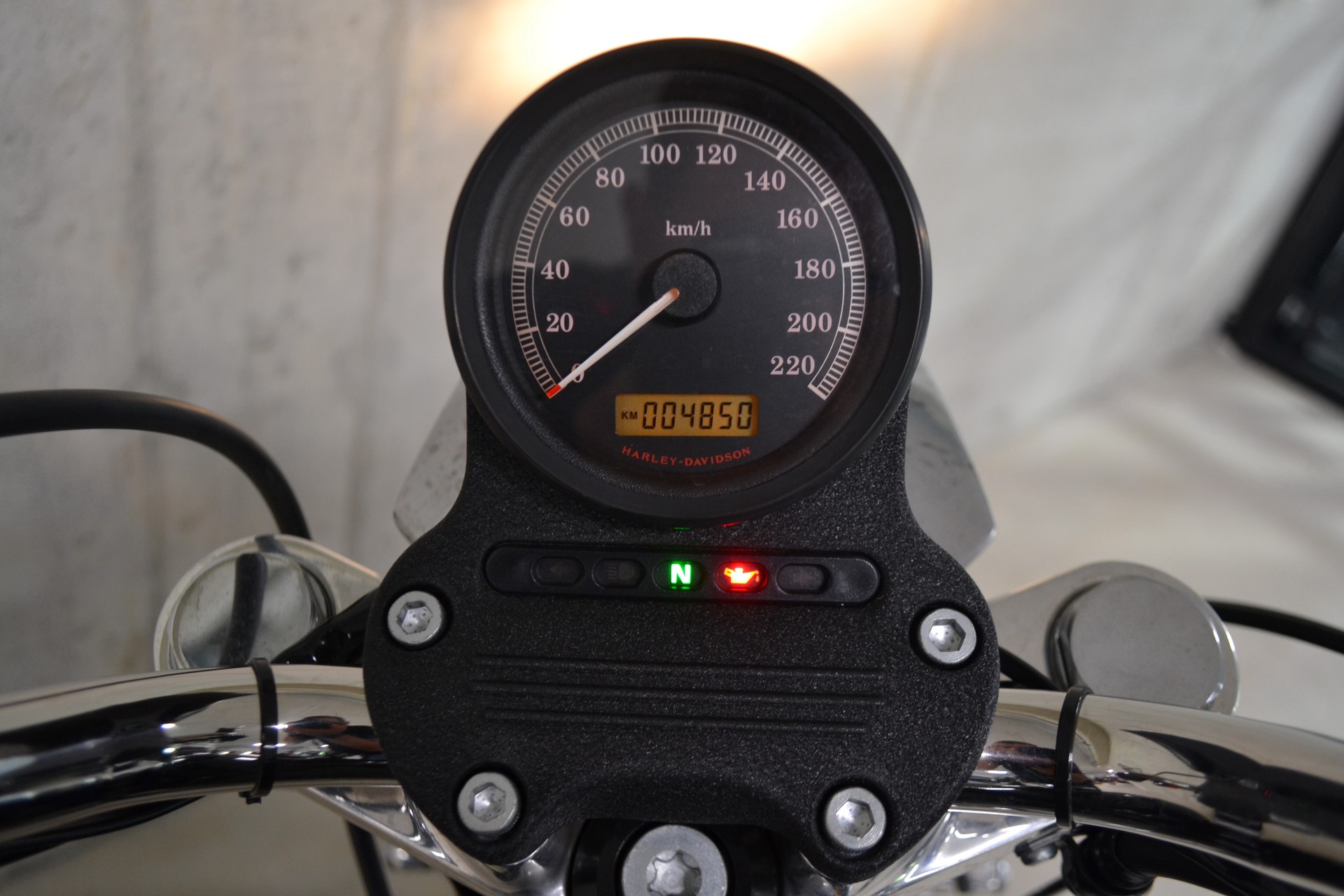HARLEY-DAVIDSON XL 883 L Sportster Super Low-image-4
