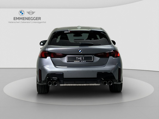 BMW M135 x Drive-showroom-element-3
