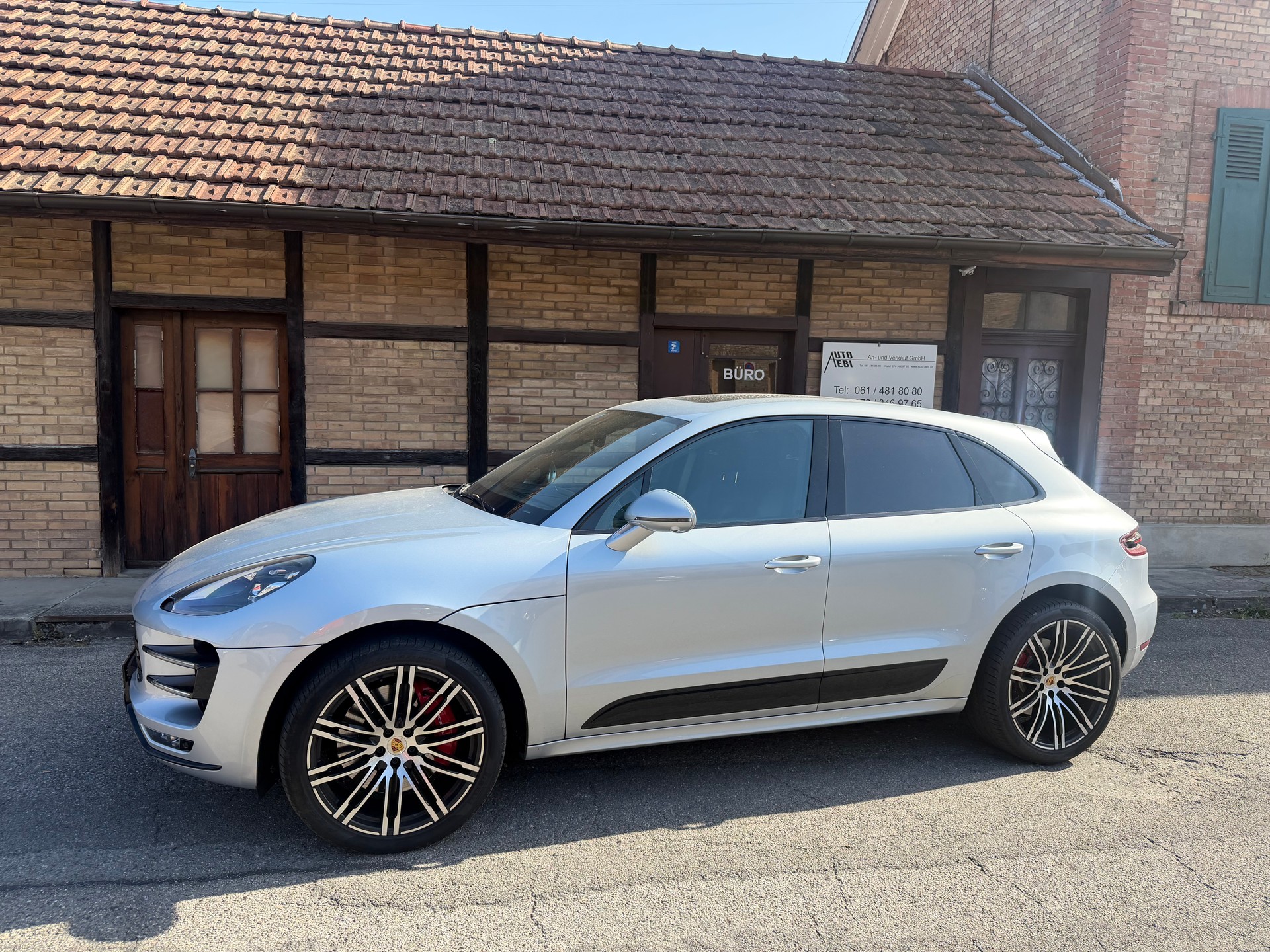 PORSCHE Macan Turbo Exclusive Performance Edition PDK-image-2