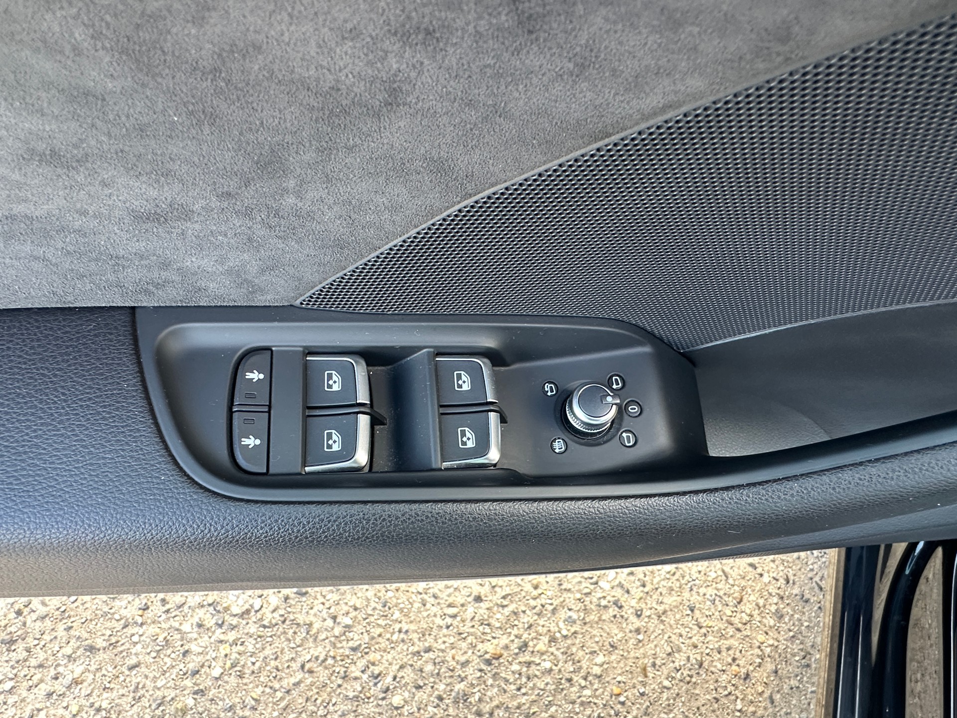 AUDI A3 Sportback 35 TFSI Sport Attraction S-tronic-image-12
