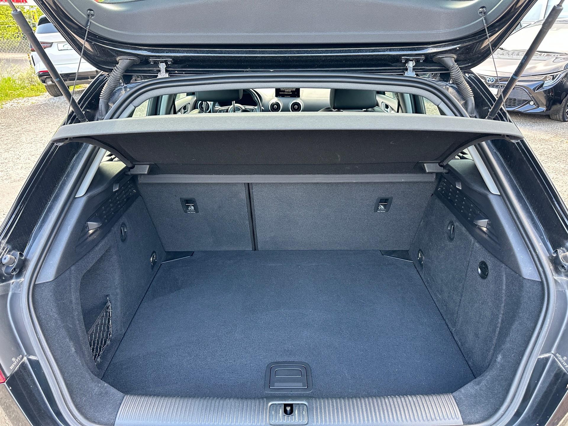 AUDI A3 Sportback 35 TFSI Sport Attraction S-tronic-image-9