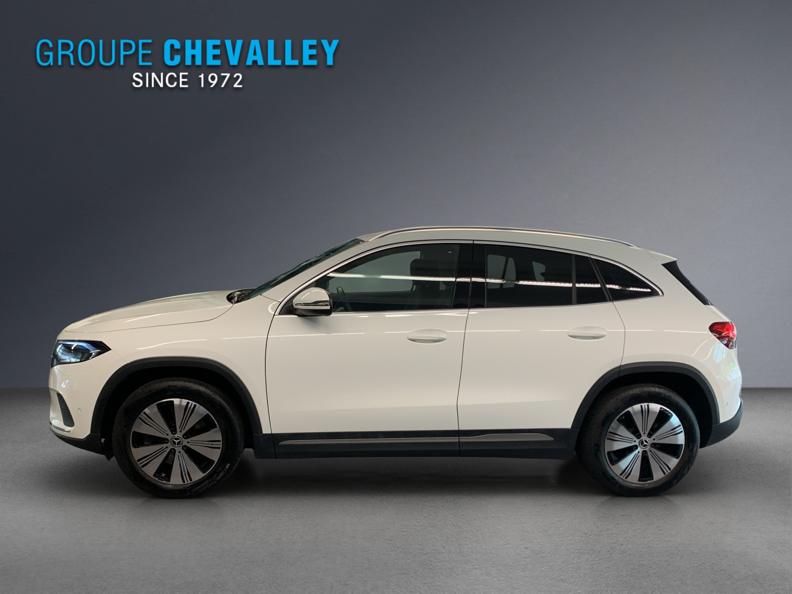 MERCEDES-BENZ EQA 250-showroom-element-3