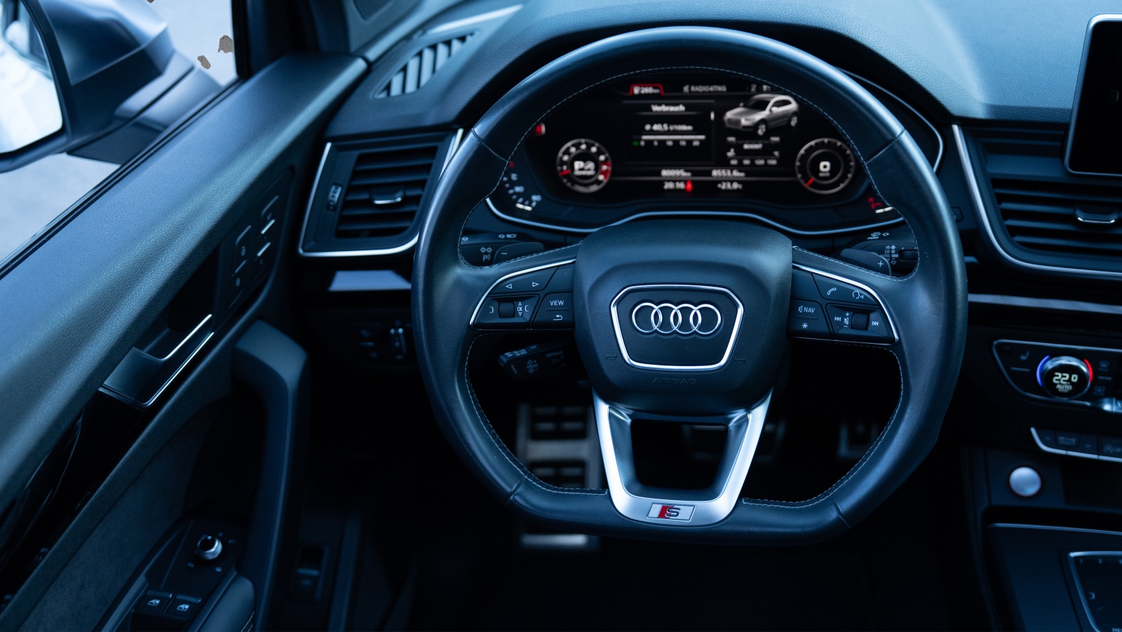 AUDI SQ5 3.0 V6 TFSI quattro T-Tronic-image-7