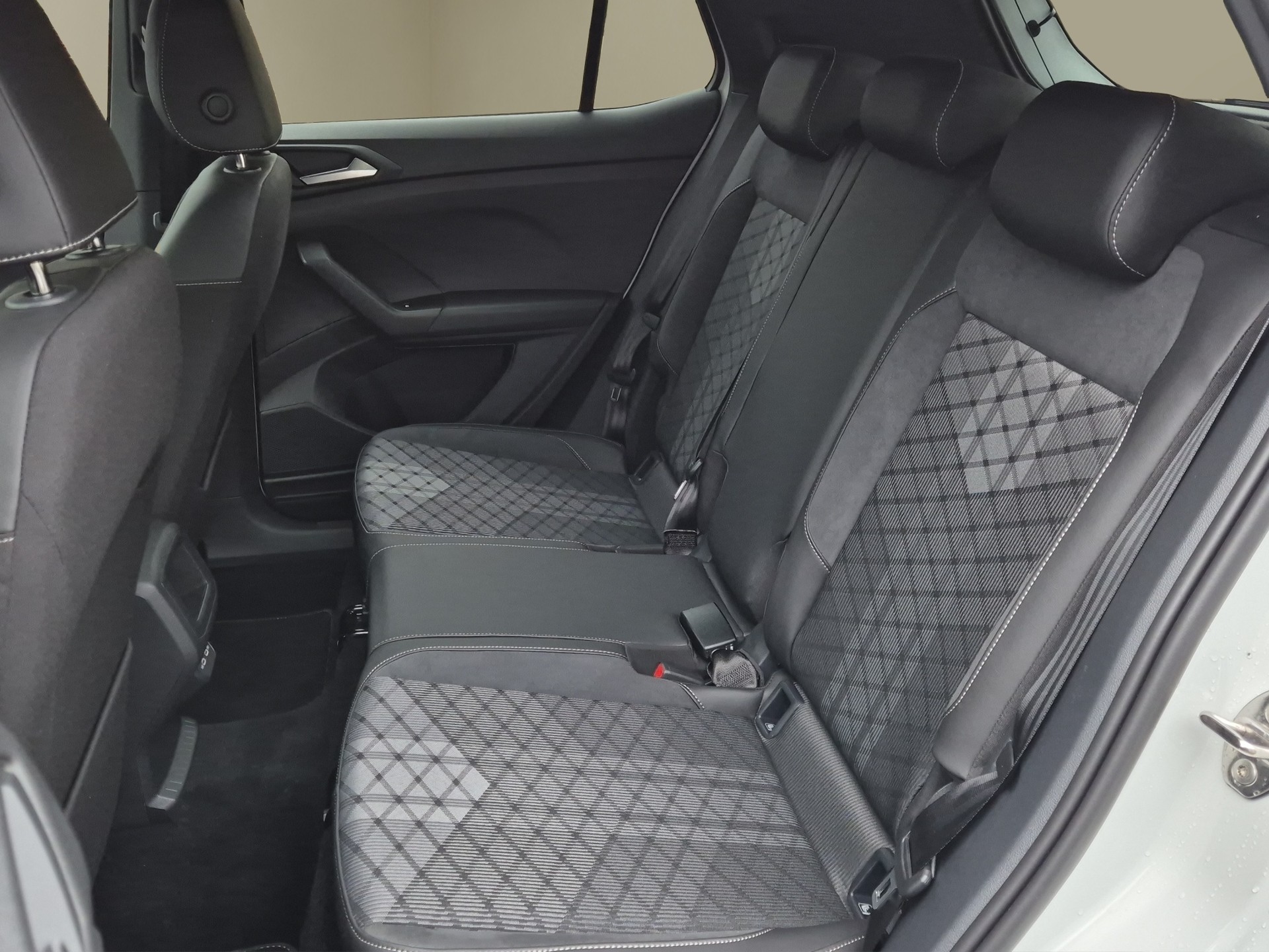 VW T-Cross 1.5 TSI EVO ACT R-Line DSG-image-13
