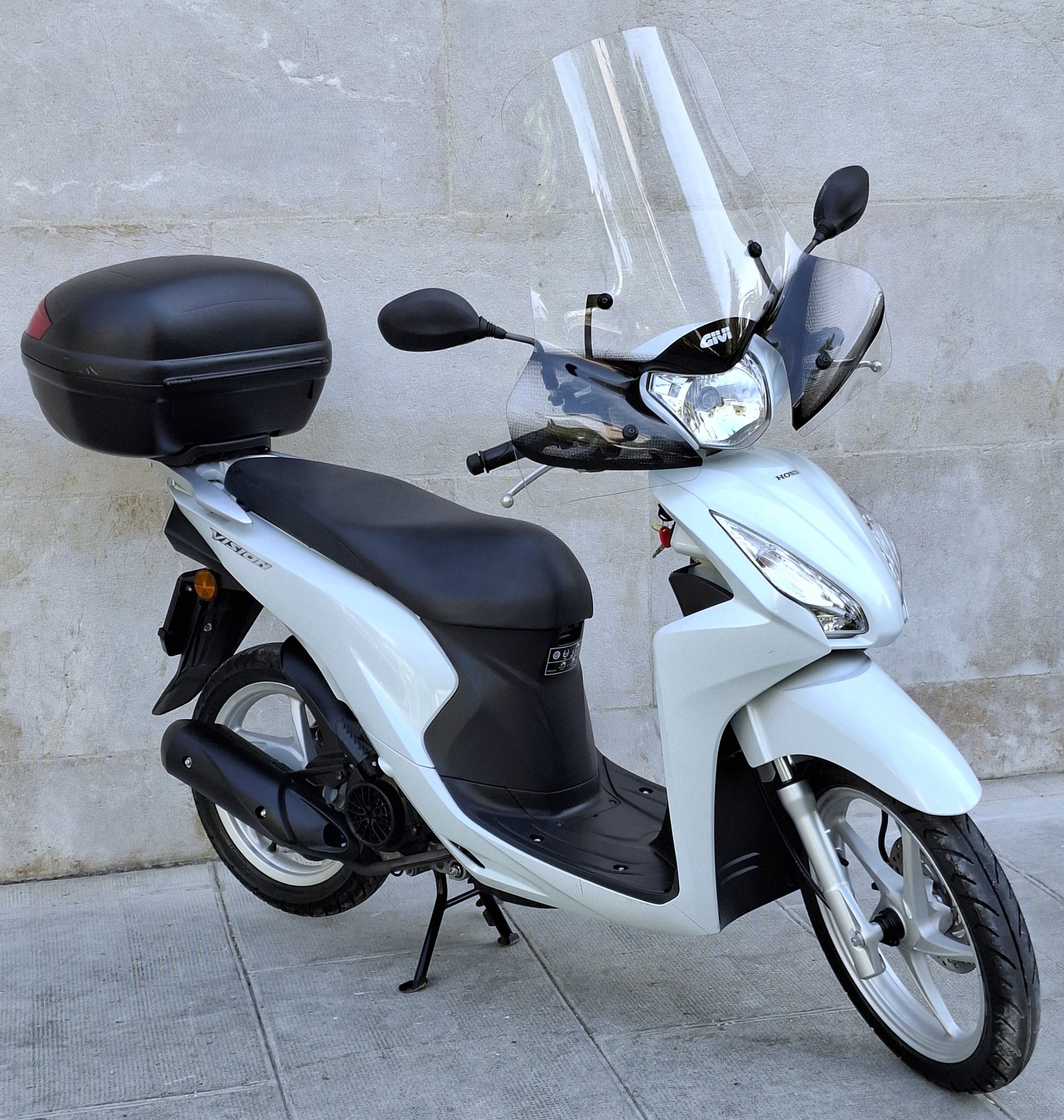 HONDA NSC Vision 110 16''-showroom-element-1